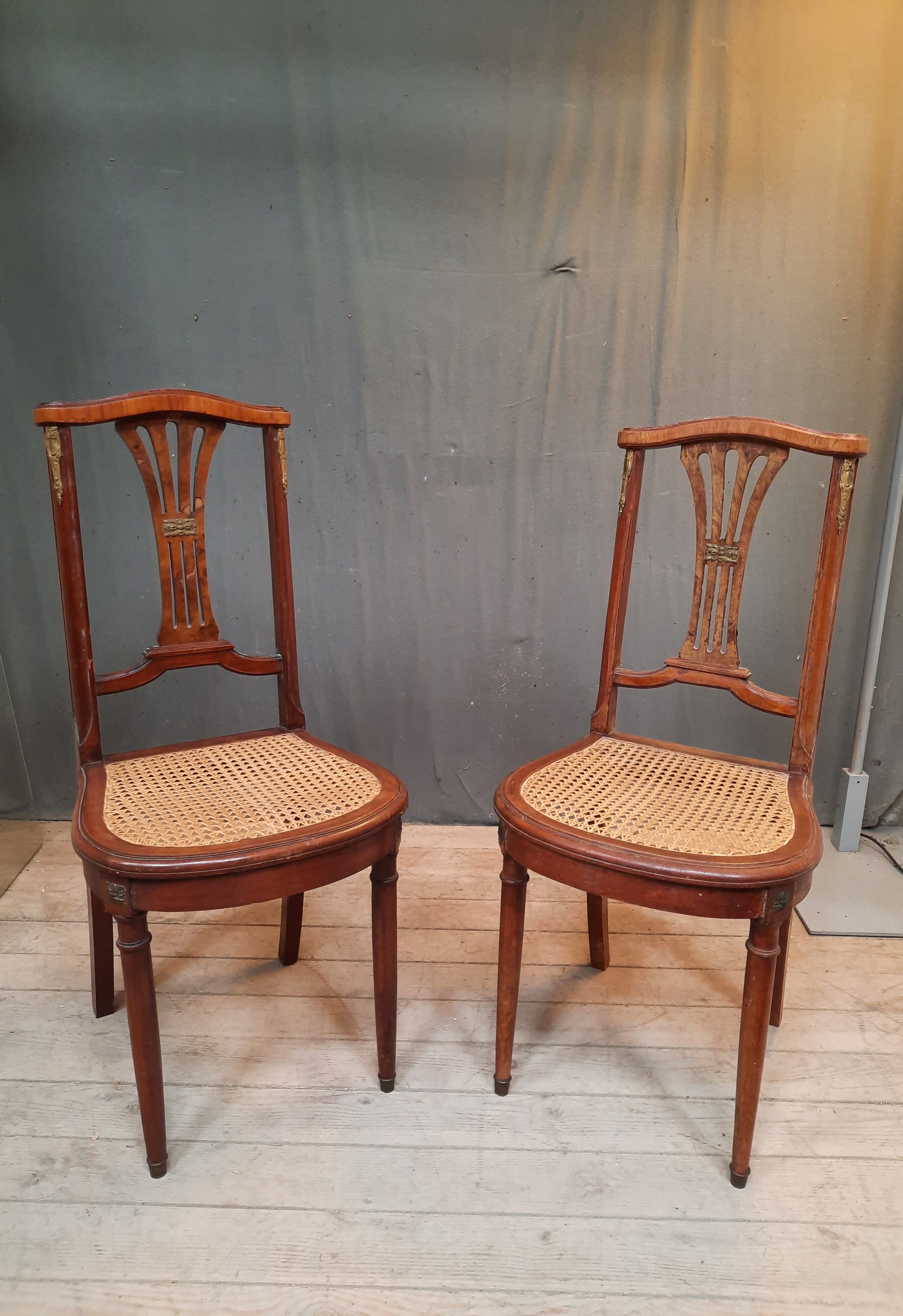 Pair ef chair canées 1930