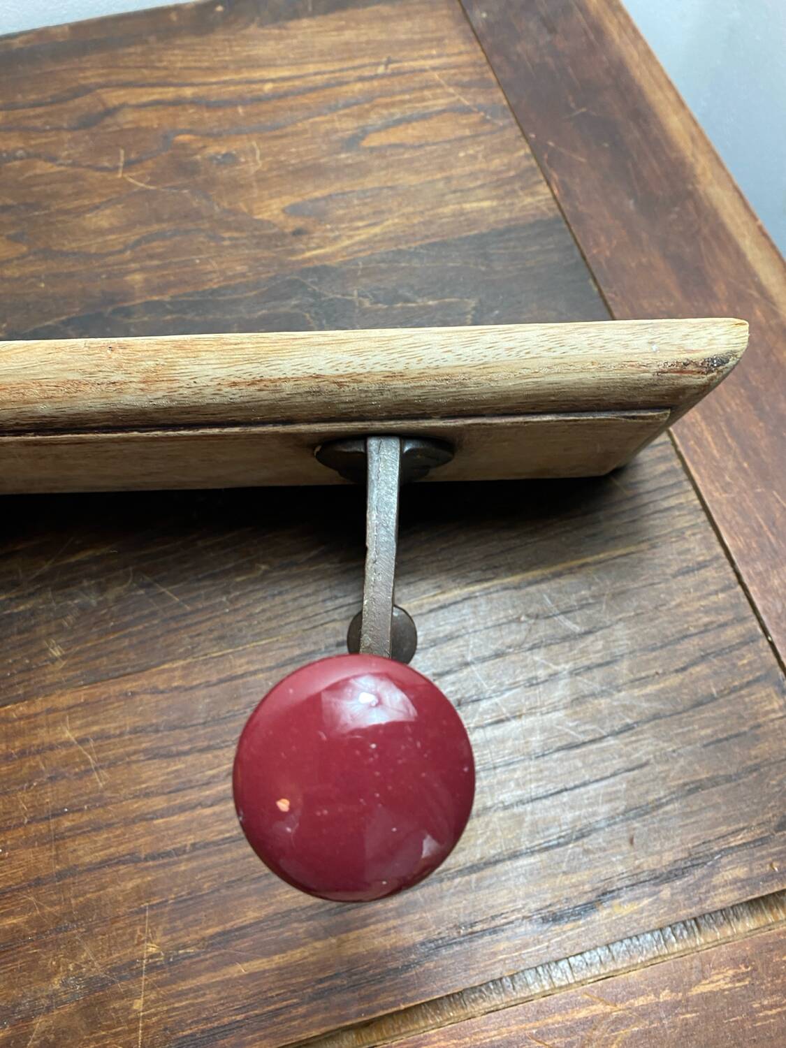 Wall hook with three hooks in wood, wrought iron, porcelain balls