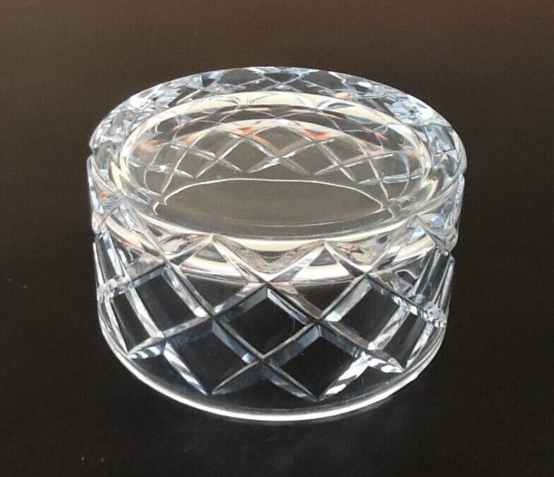 1970s cup / tray geometric decor