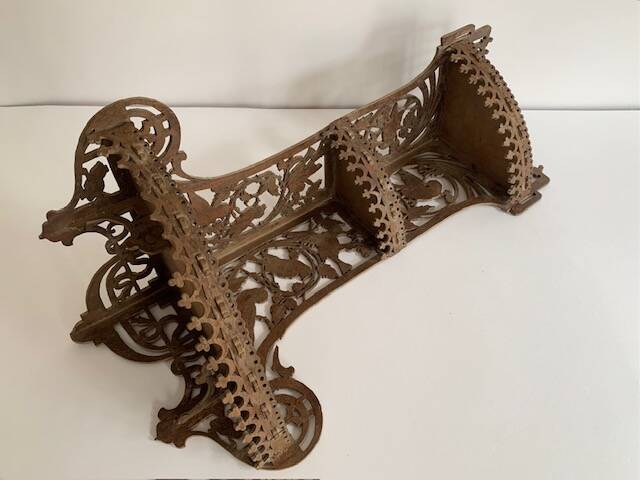 Hand-cut wooden corner shelf with bird decoration from the 1900s