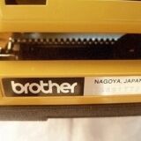 Machine à écrire Brother Deluxe 800