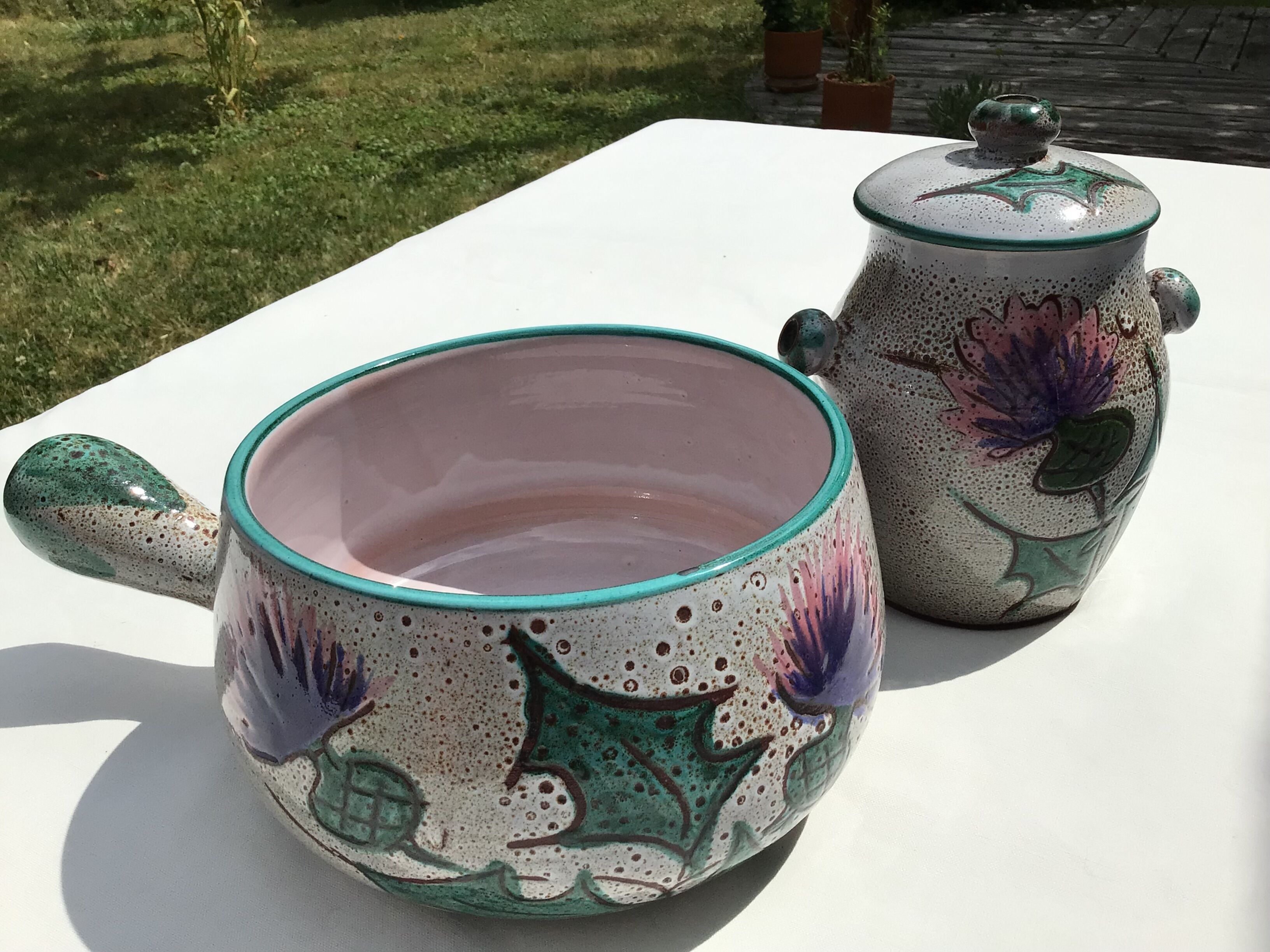 Vallauris Thistles covered pot for condiments