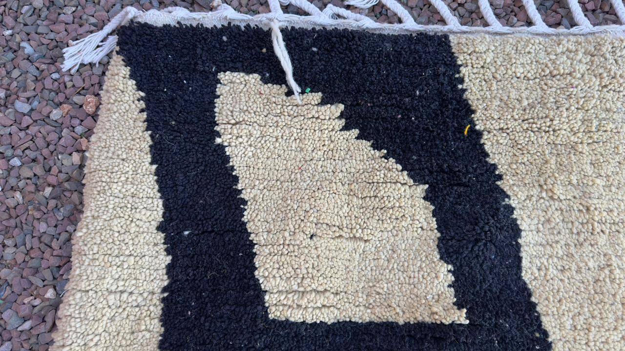 Handmade Berber rug 2.5x1.5 m