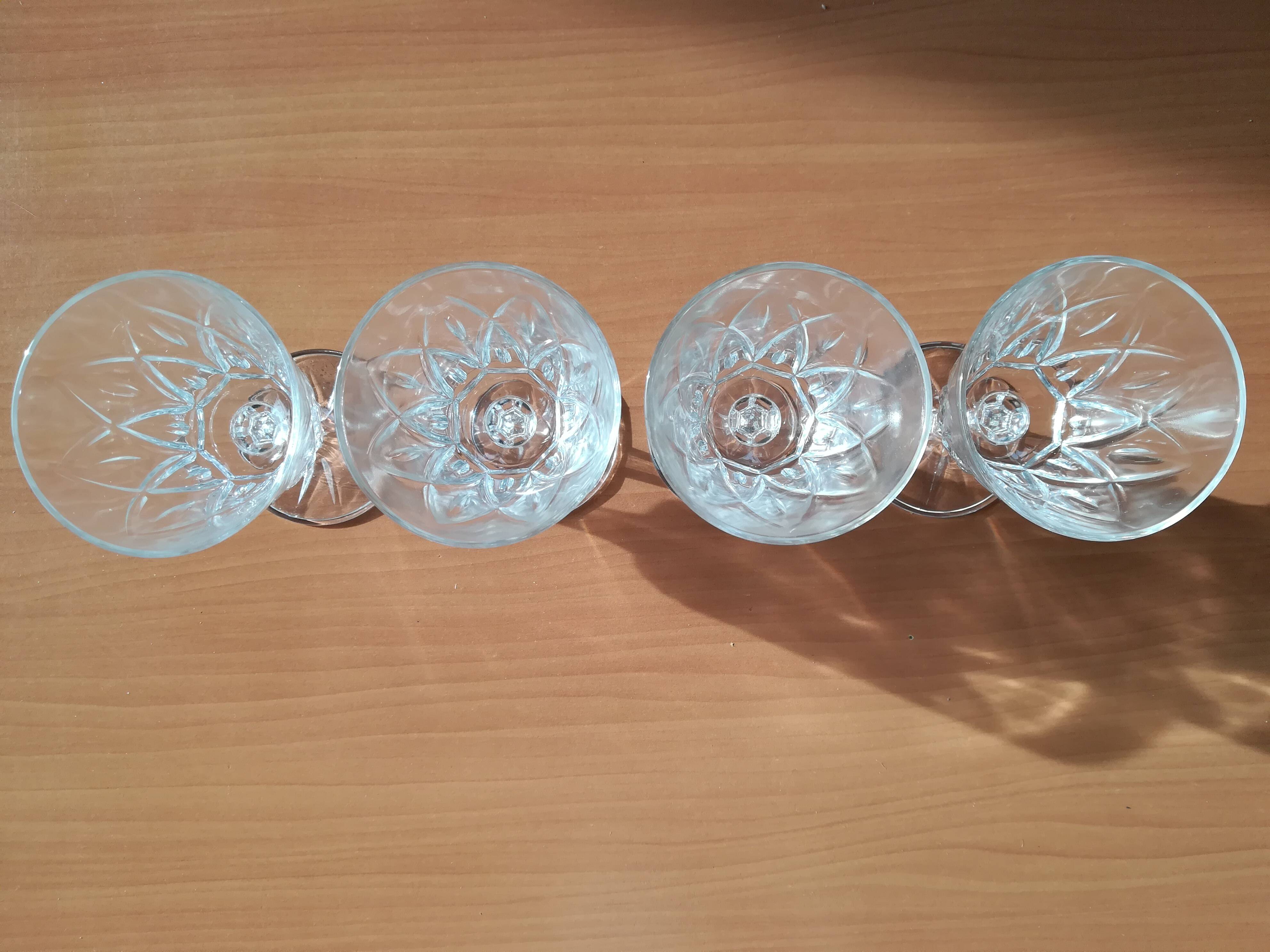 Set of 4 Harlequin Crystal Stemmed Glasses