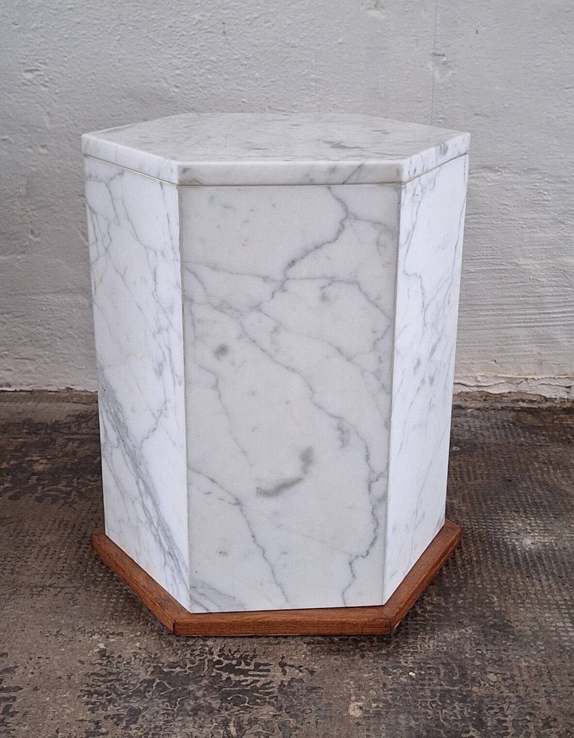 Italian hexagonal Carrara marble monolith side table / pedestal