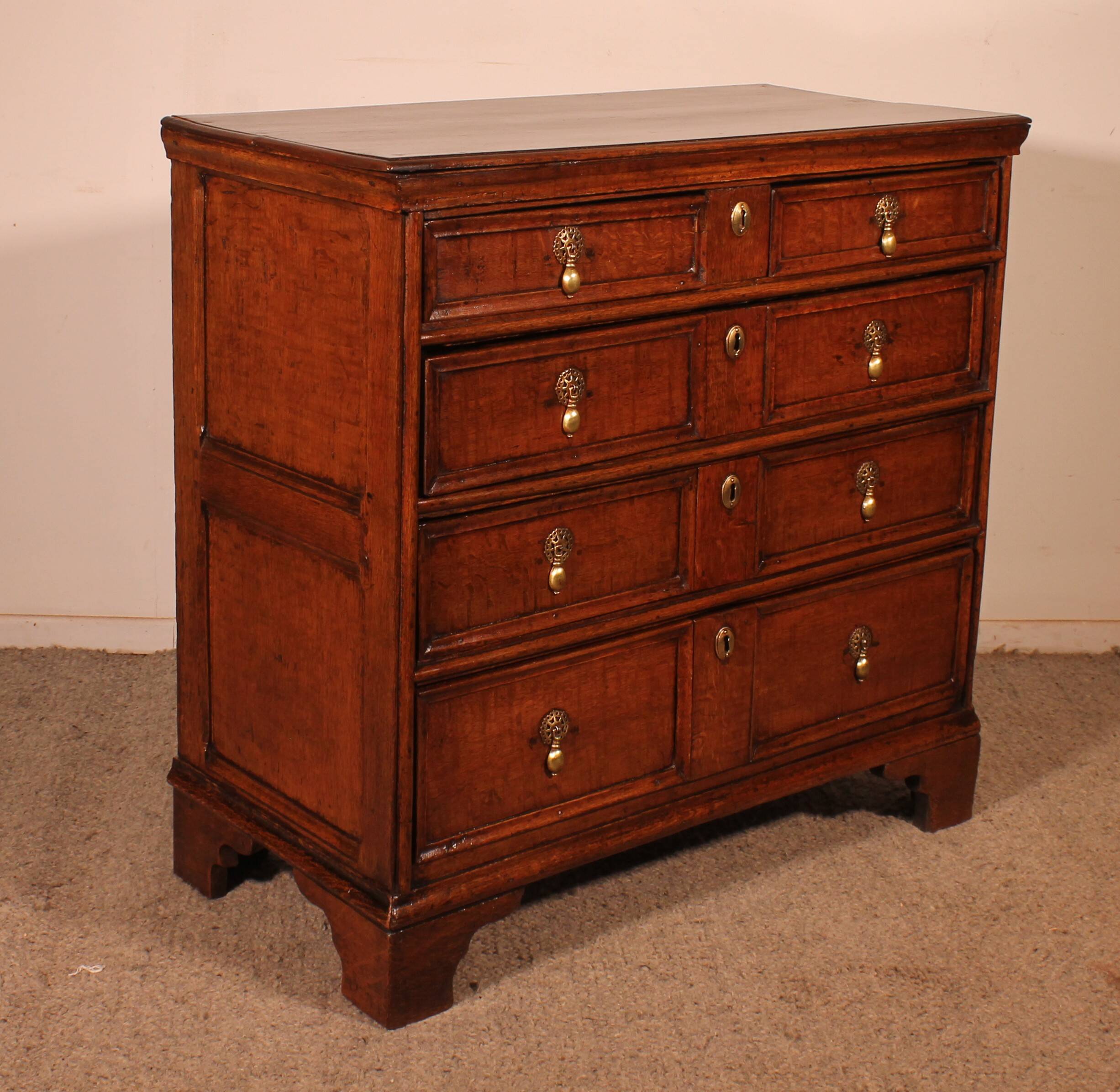 17th Century Oak Chest of Drawers - England