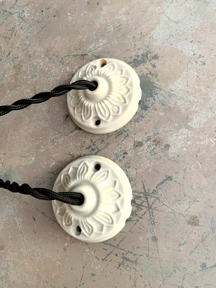 Pair of suspensions bistro opaline serrated