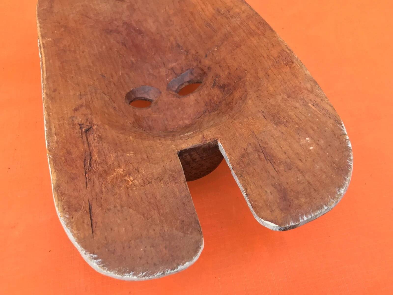 Masque à suspendre   Bois sculpté
