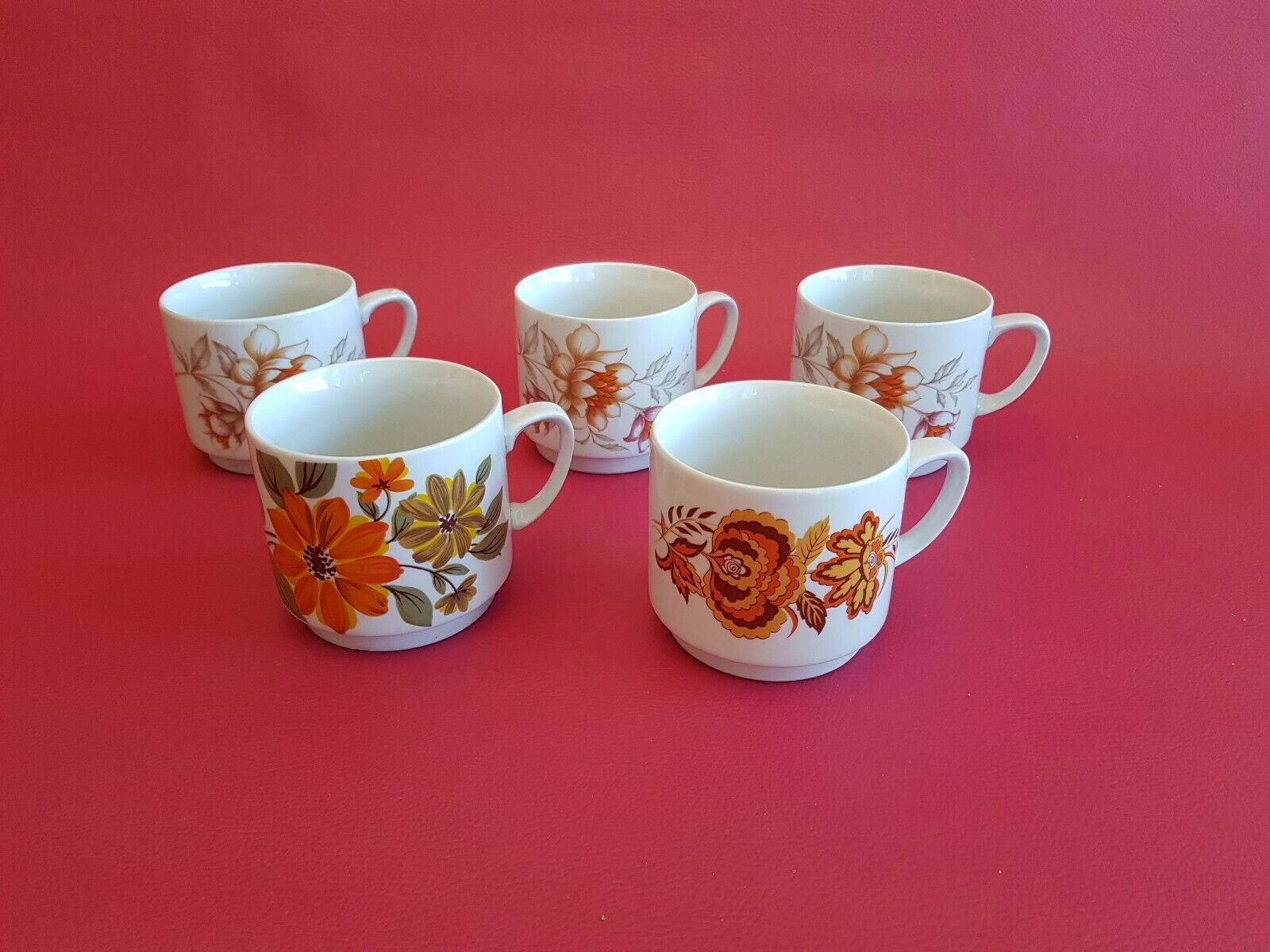 5 cups vintage mugs décor flowers orange Monopoli