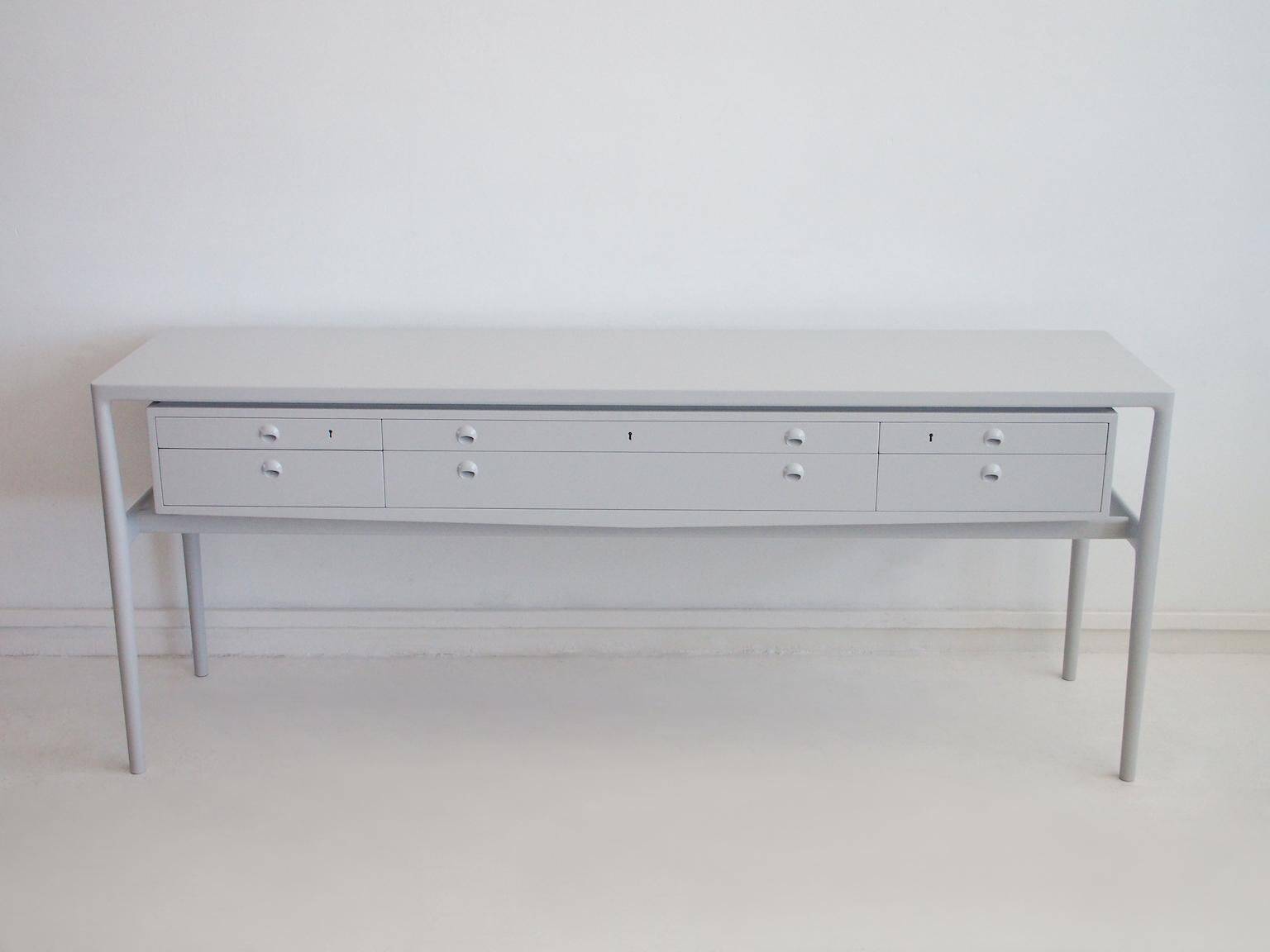 Helge Vestergaard-Jensen - Painted wooden enfilade in light grey