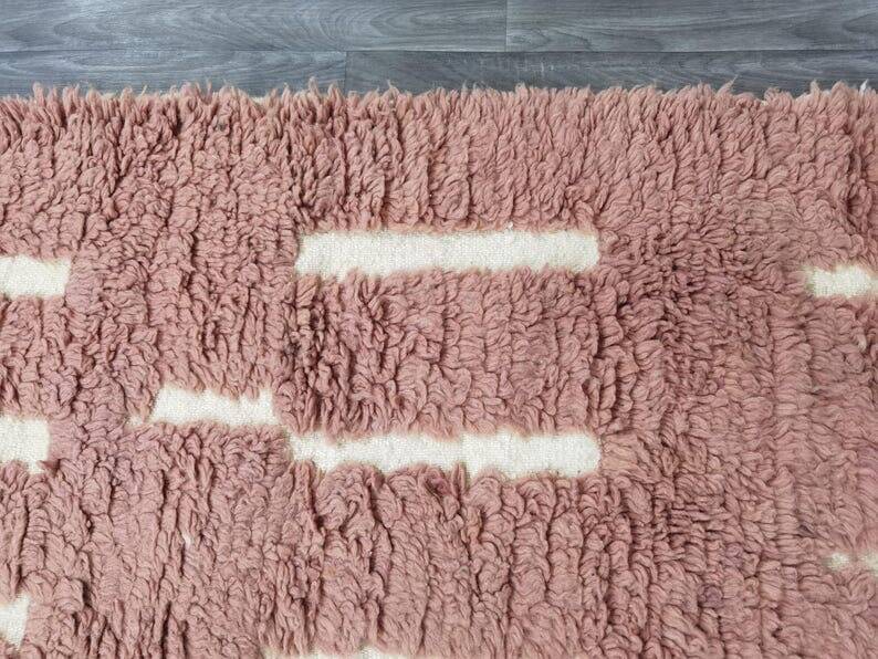 Traditional handmade pure wool rug size 145 x 255 cm