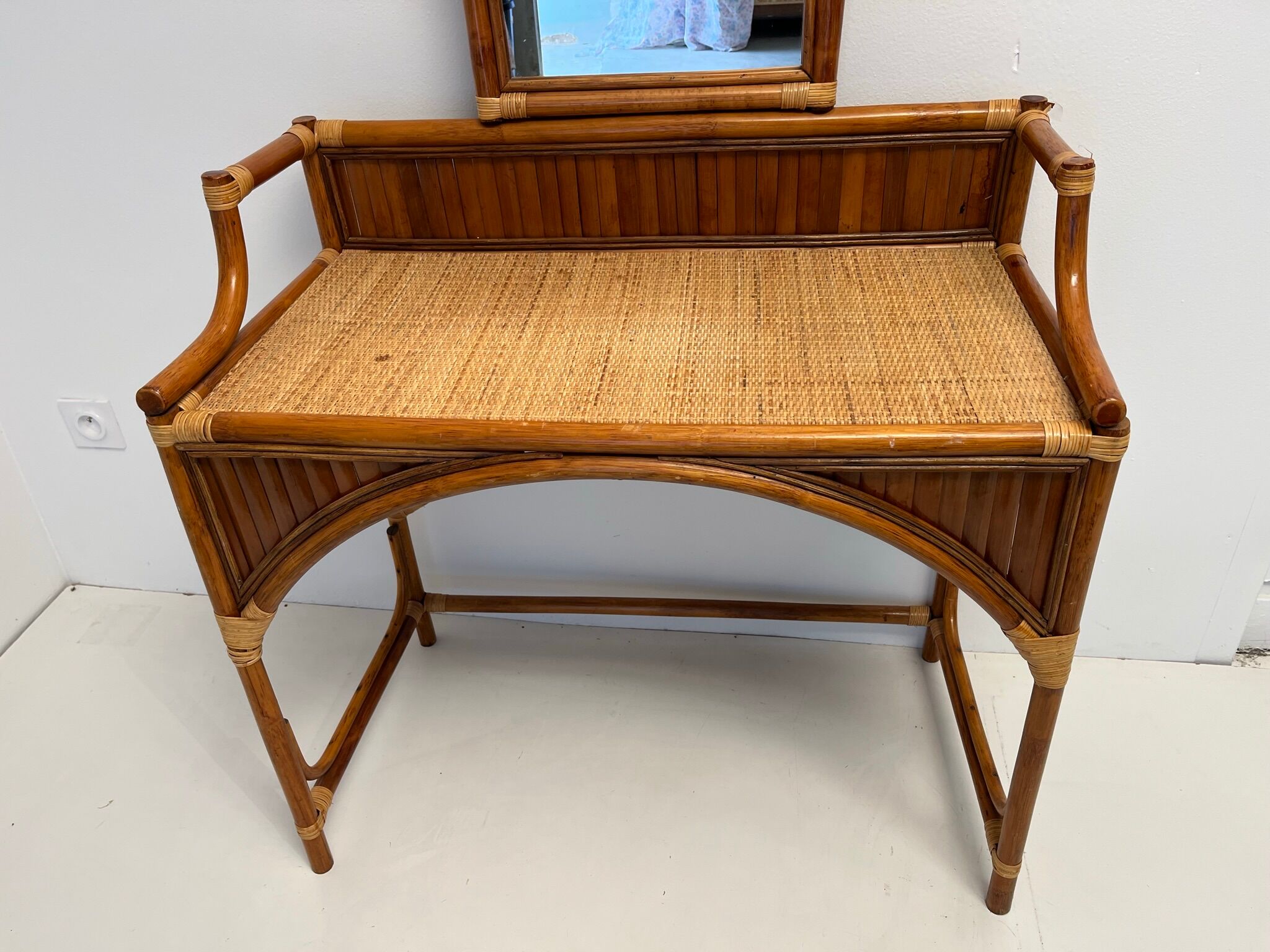 Coiffeuse bureau en rotin et bambou vintage