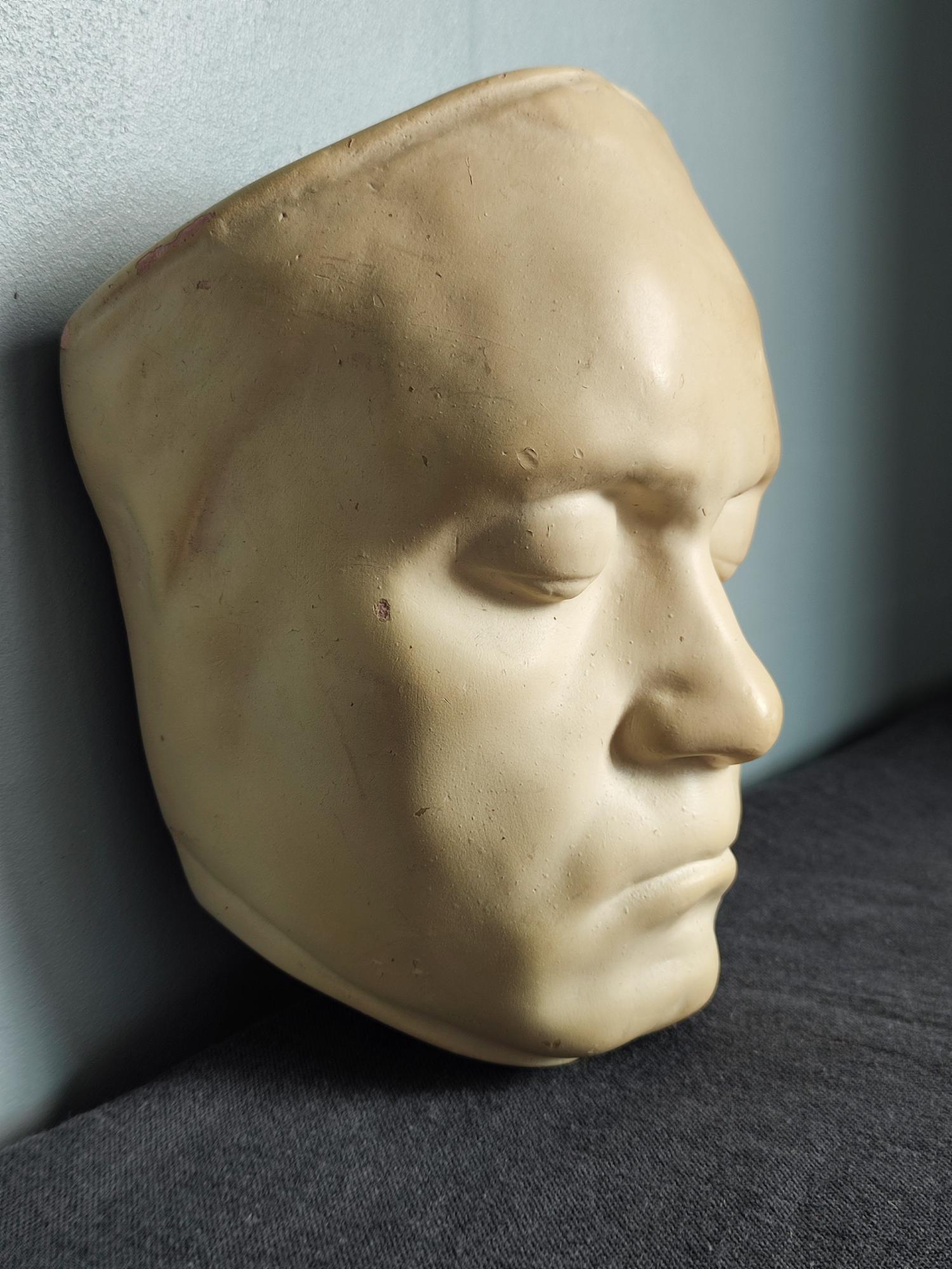 Plaster head