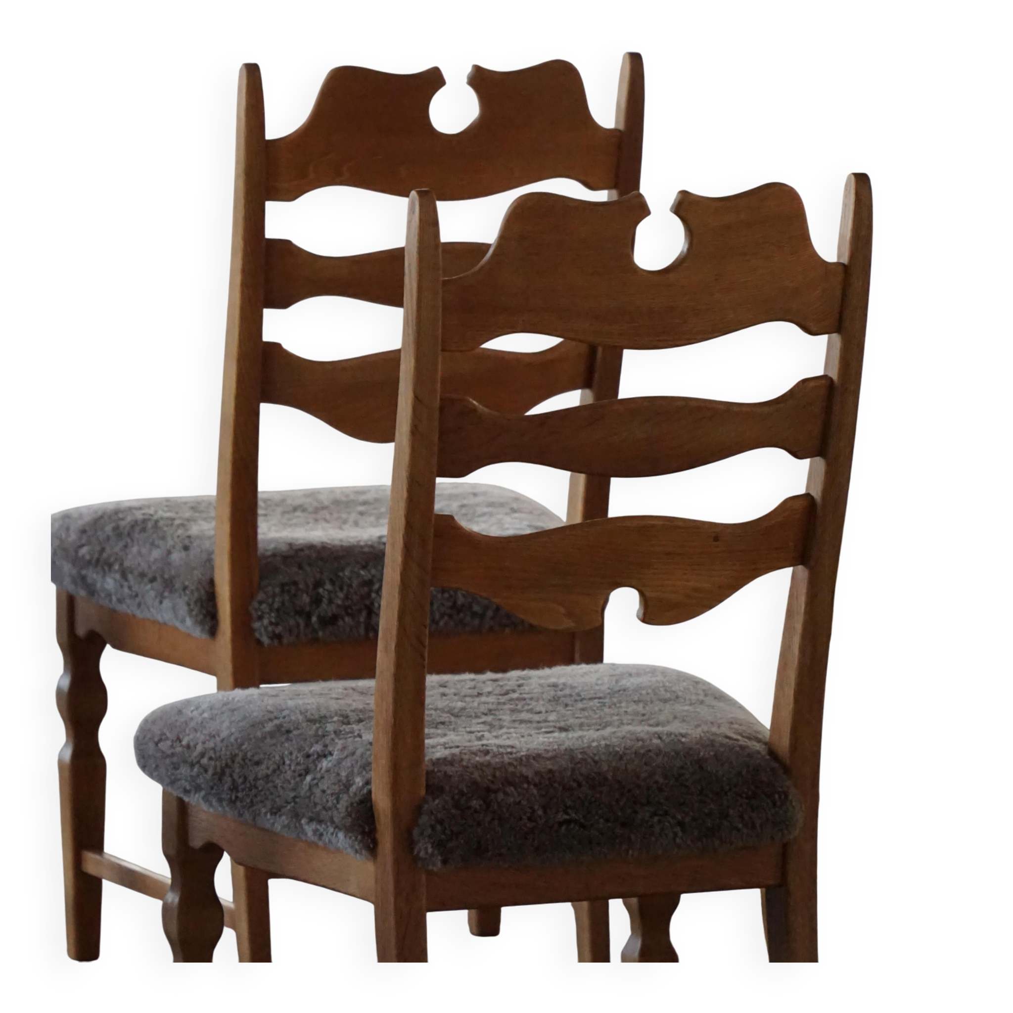 Denmark mid-century, set of 8 oak and lambswool chairs, Henning Kjærnulf, 1960s