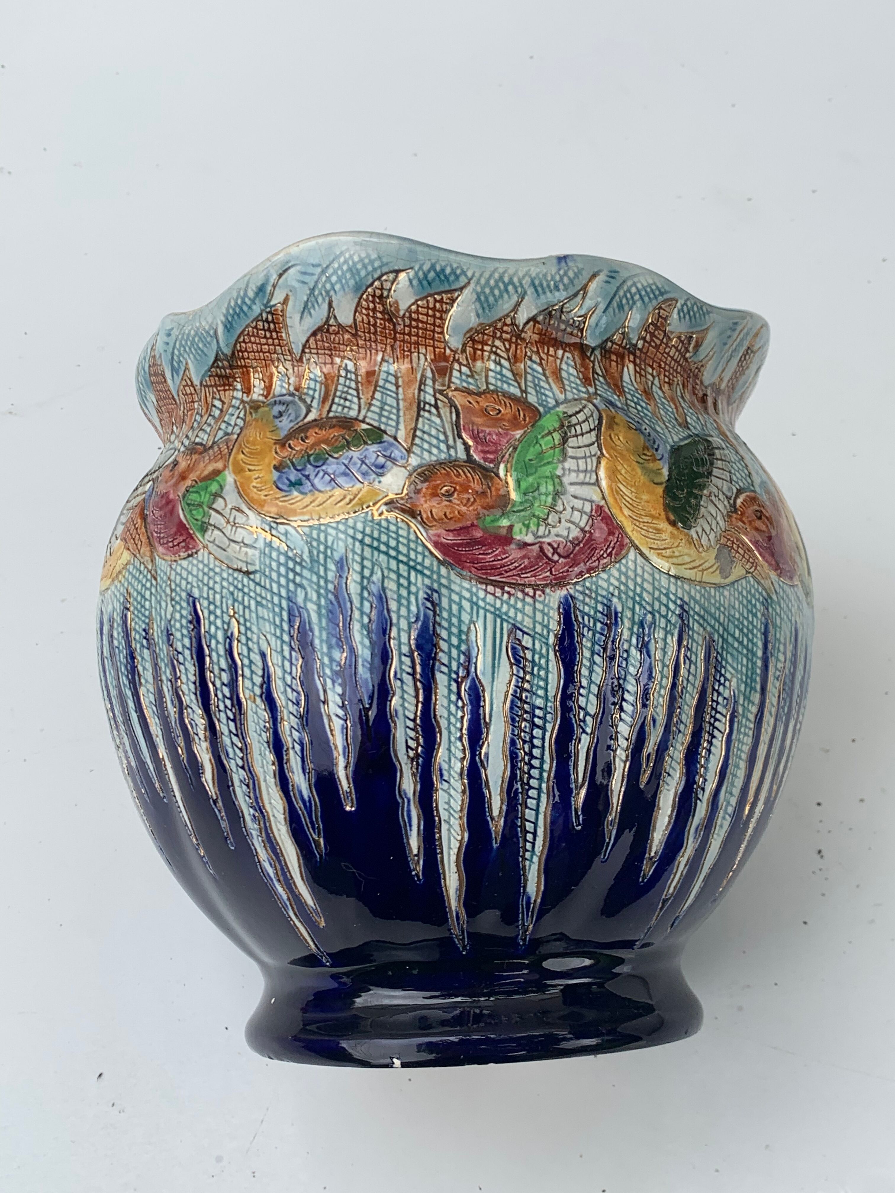 Art deco pot cache birds in old glazed ceramic