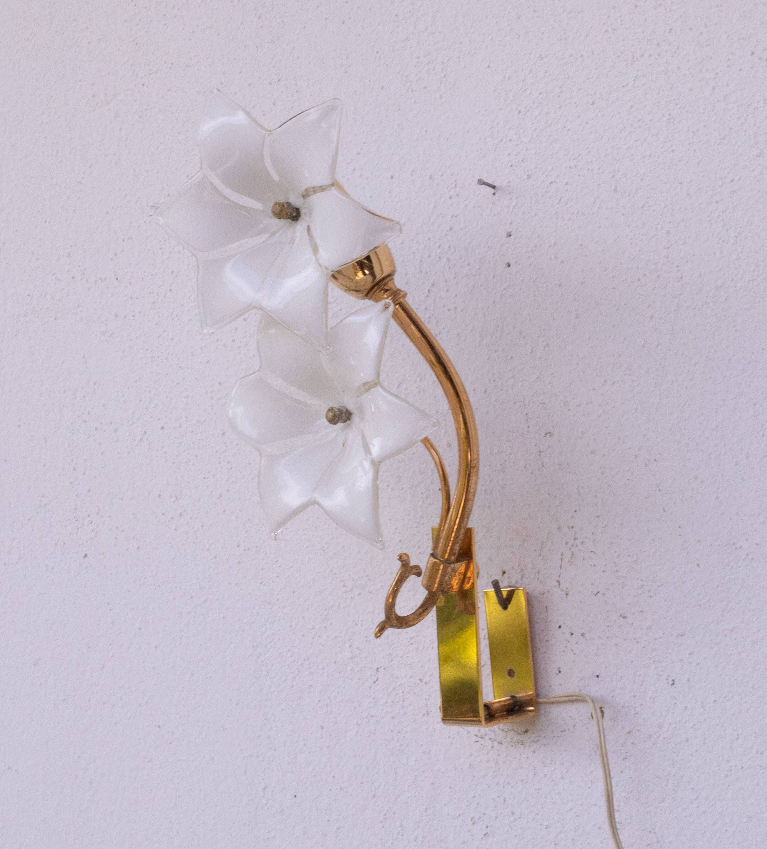 Charming Set of 2 Murano White Flowers Wall Light, 1970s