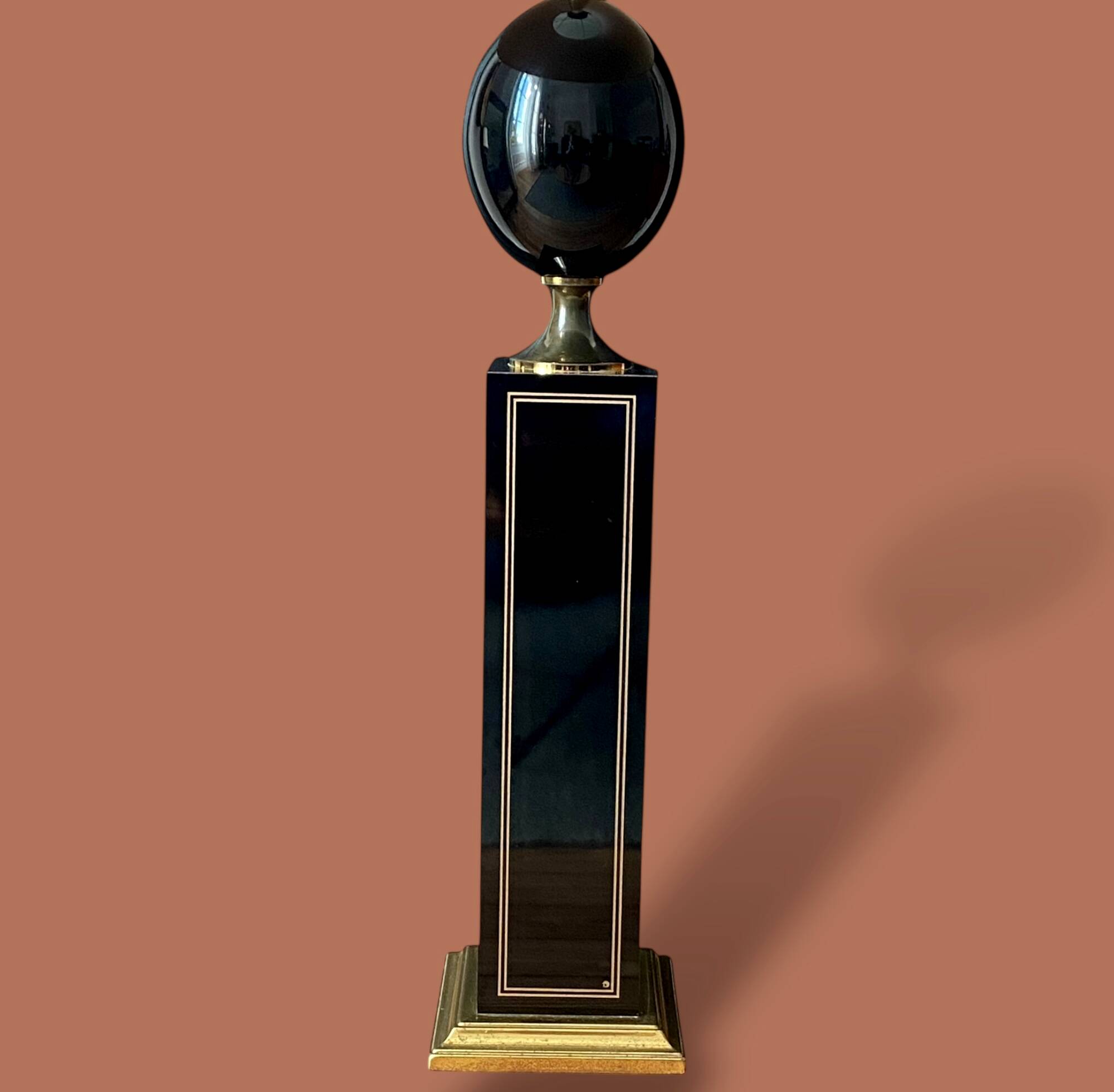 Lampadaire Vintage 1980 par Le Dauphin en laque noire et laiton doré - 1m50