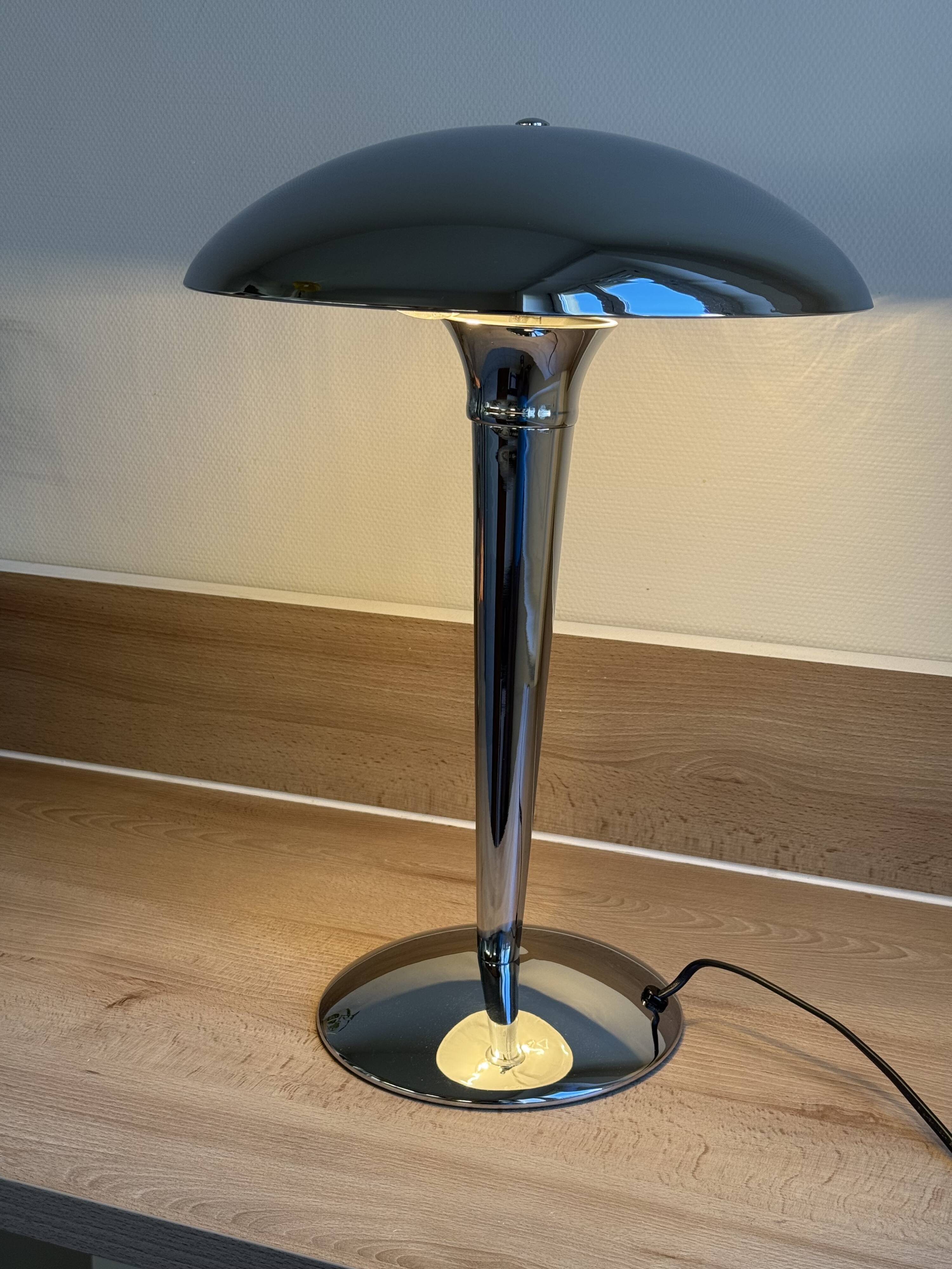 Table Lamp in Ship / Mushroom Style – Chrome Metal