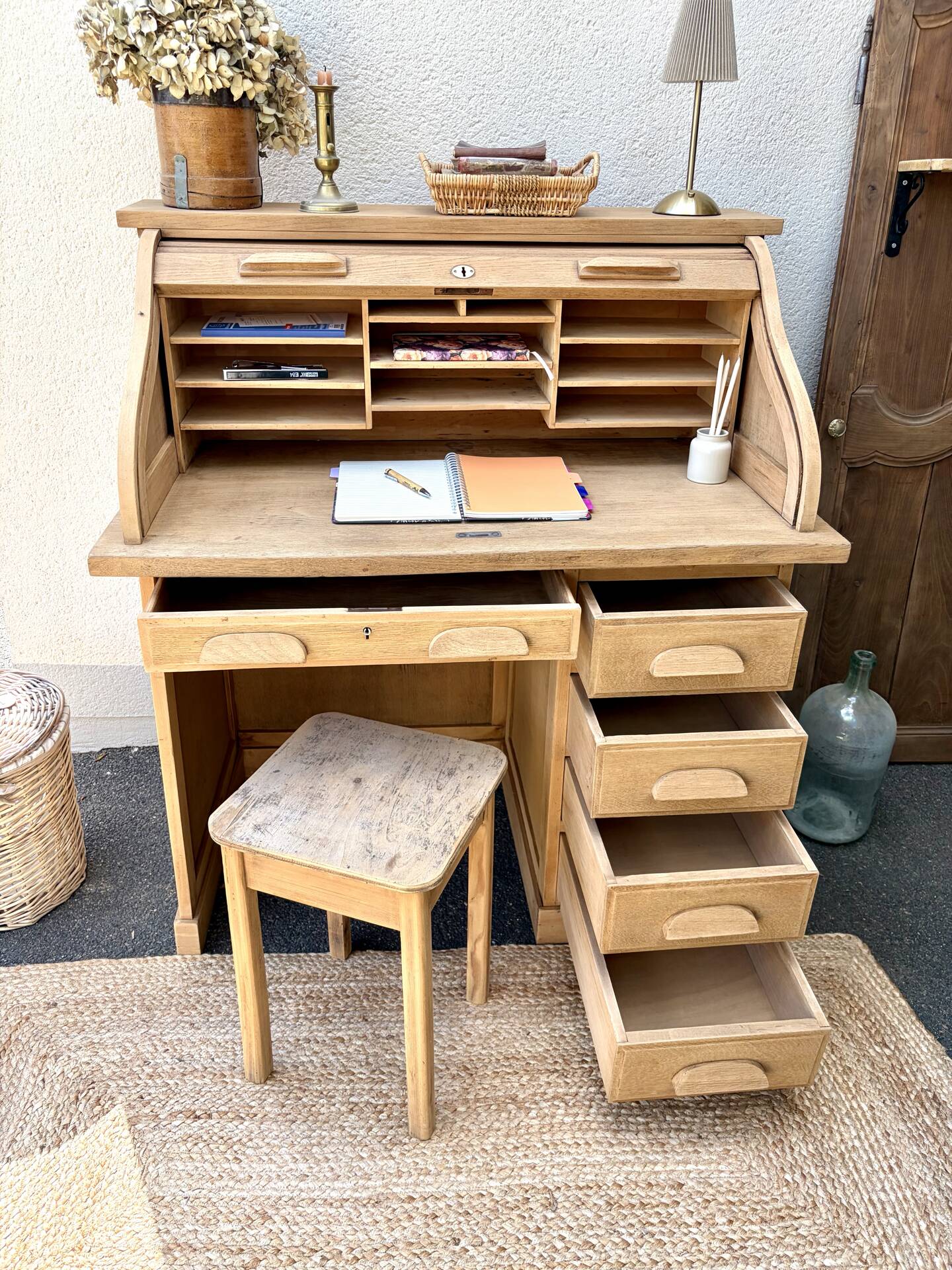 Curtain desk