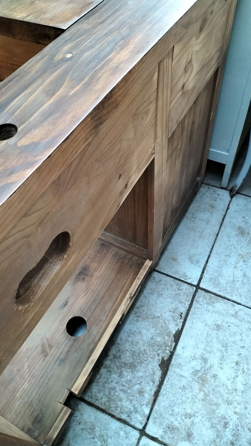 Country style kitchen furniture