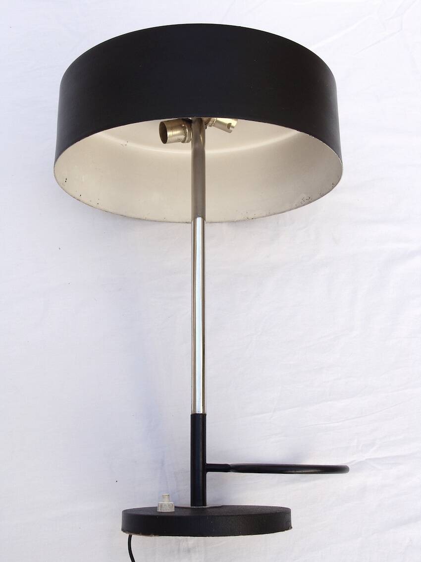 Designer desk lamp 1950, lacquered metal and chrome.