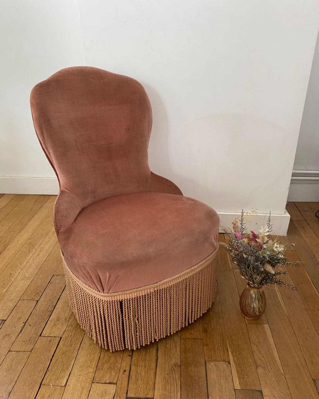 Fauteuil crapaud chauffeuse vieux rose