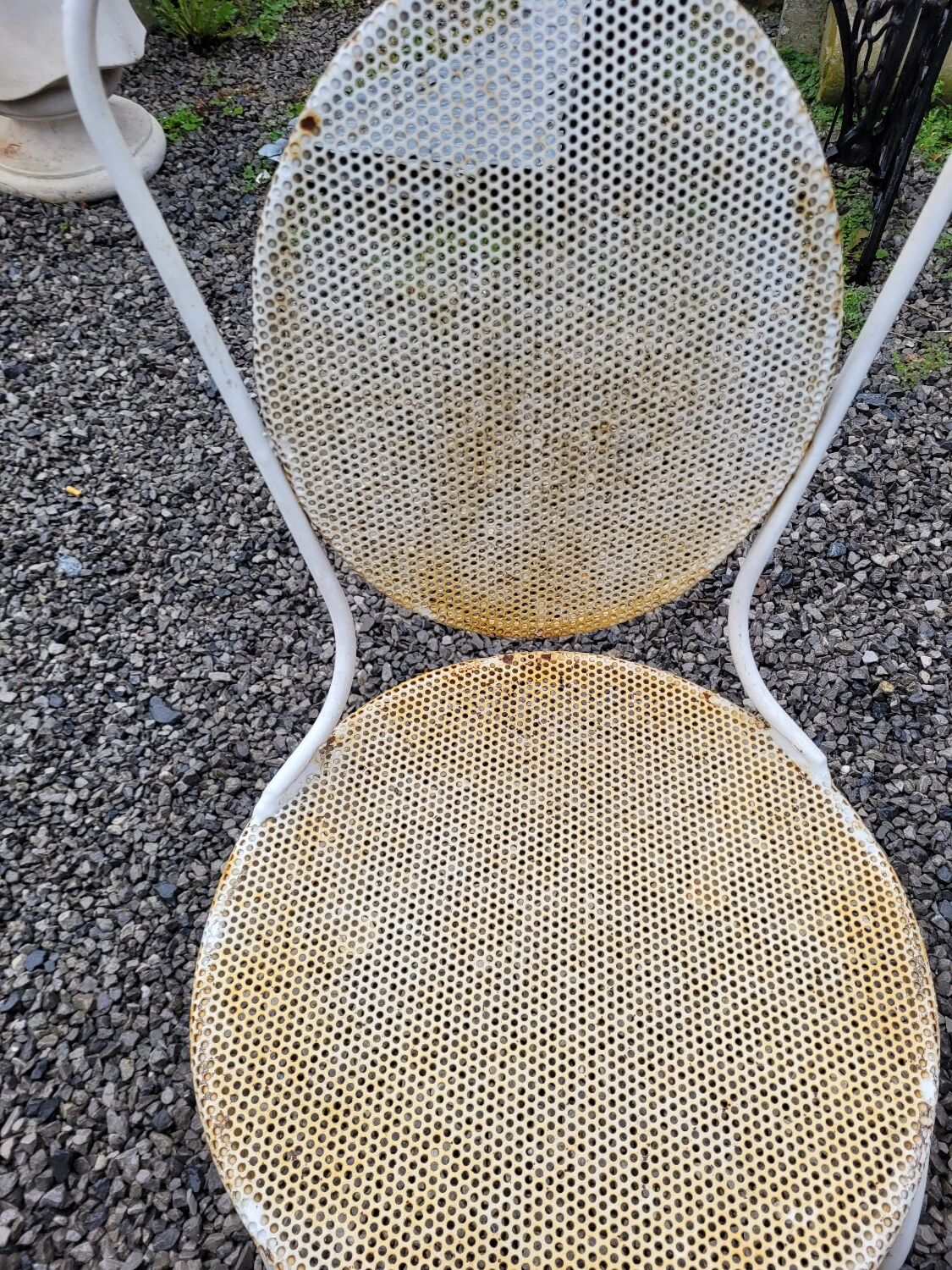 Paire de chaises de jardin en fer forgé