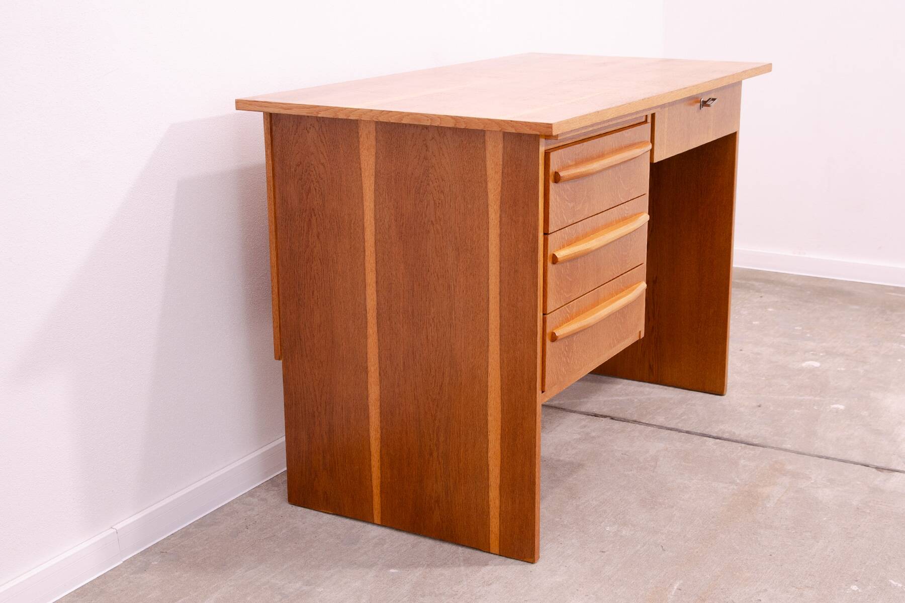 Bureau pour femme du milieu du siècle entièrement restauré, années 1970, Tchécoslovaquie