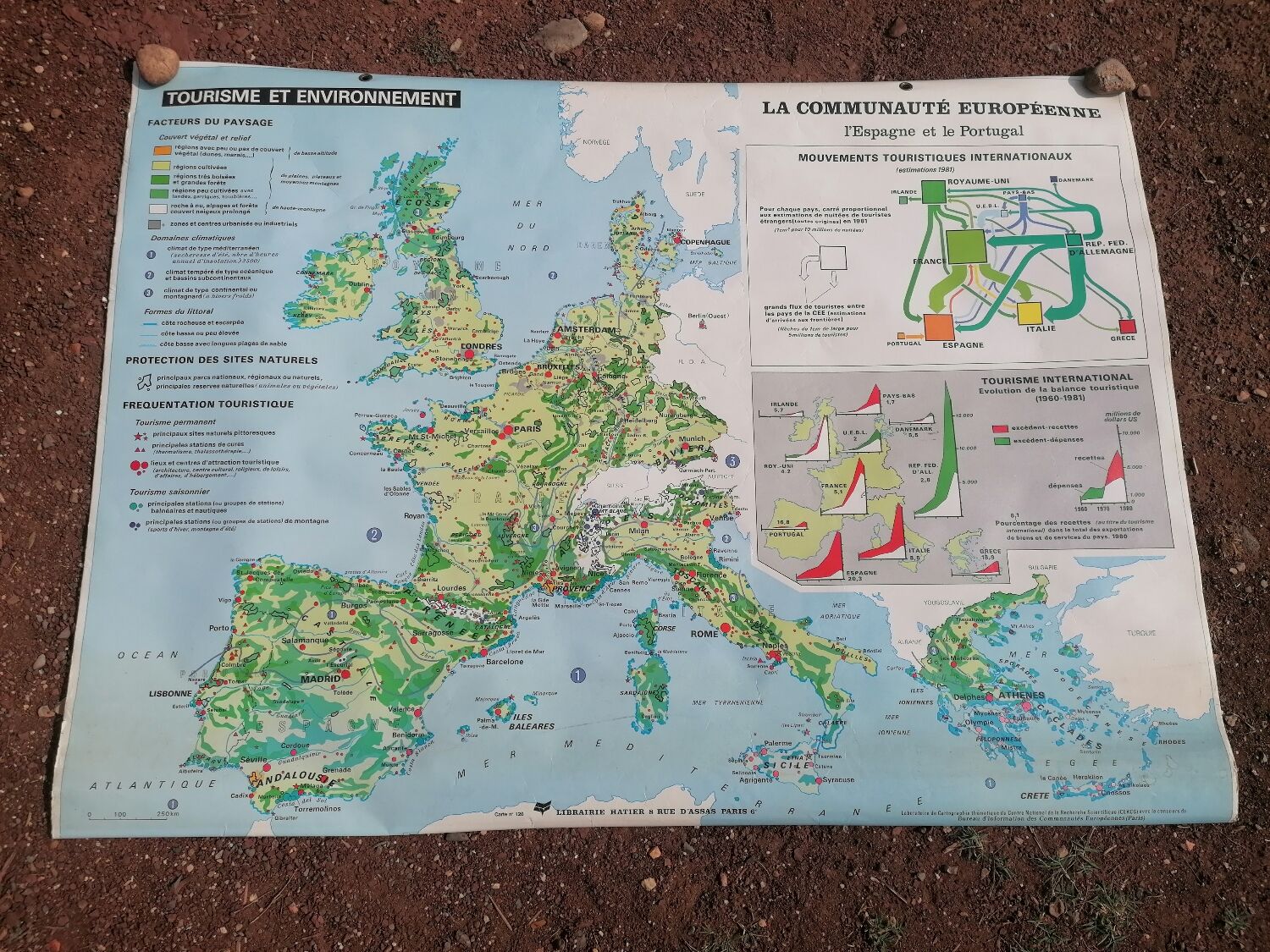 Old big map Hatier: The European community. 154 x 115 cm.