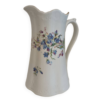 Onnaing earthenware pitcher