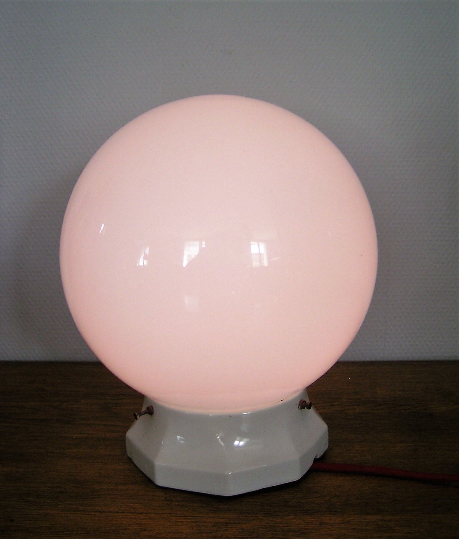 Glass globe lamp
