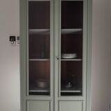 Armoire vitrée parisienne