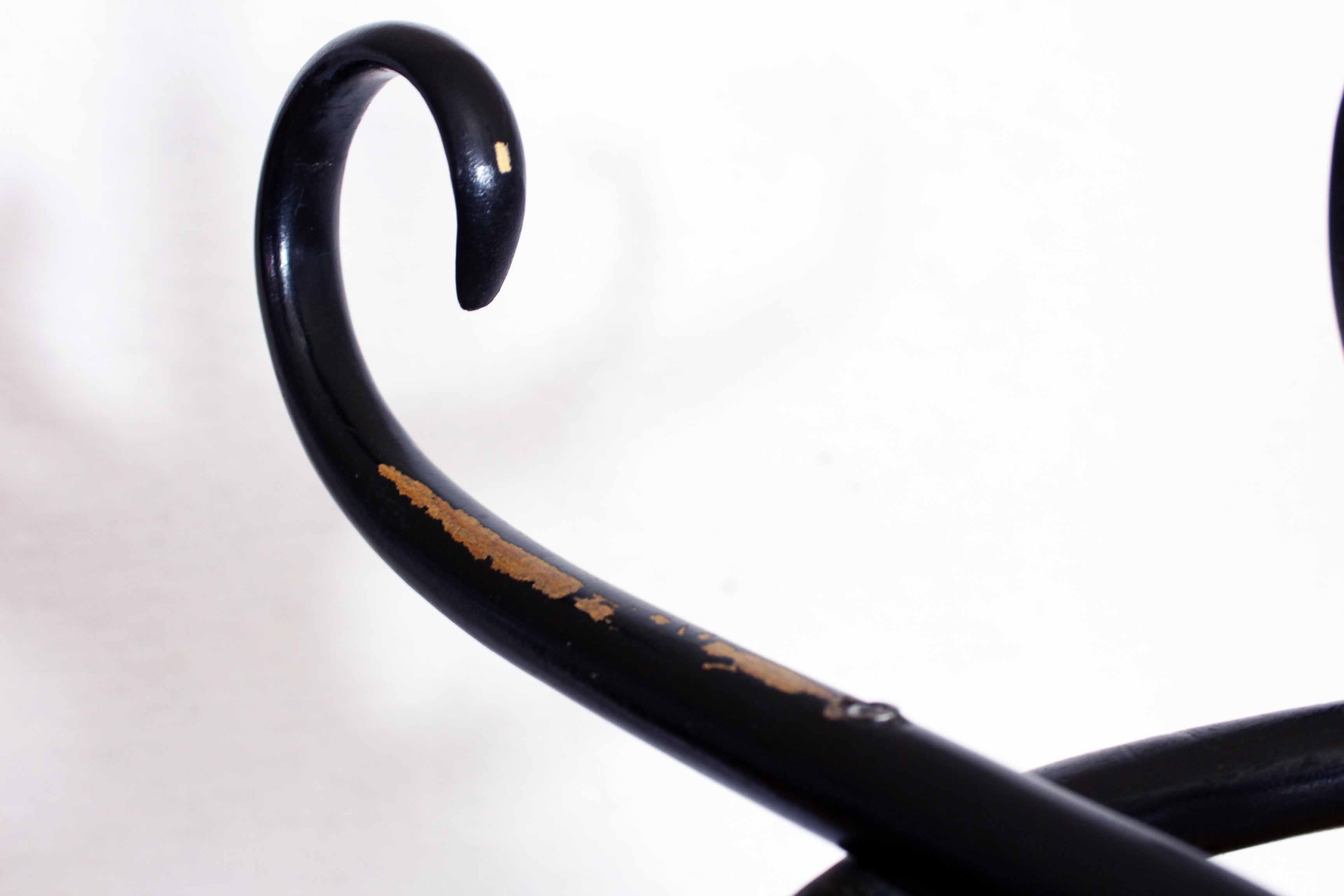 ZMG solid wood coatrack