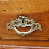 Small 18th century Parisian Louis XV walnut chest of drawers