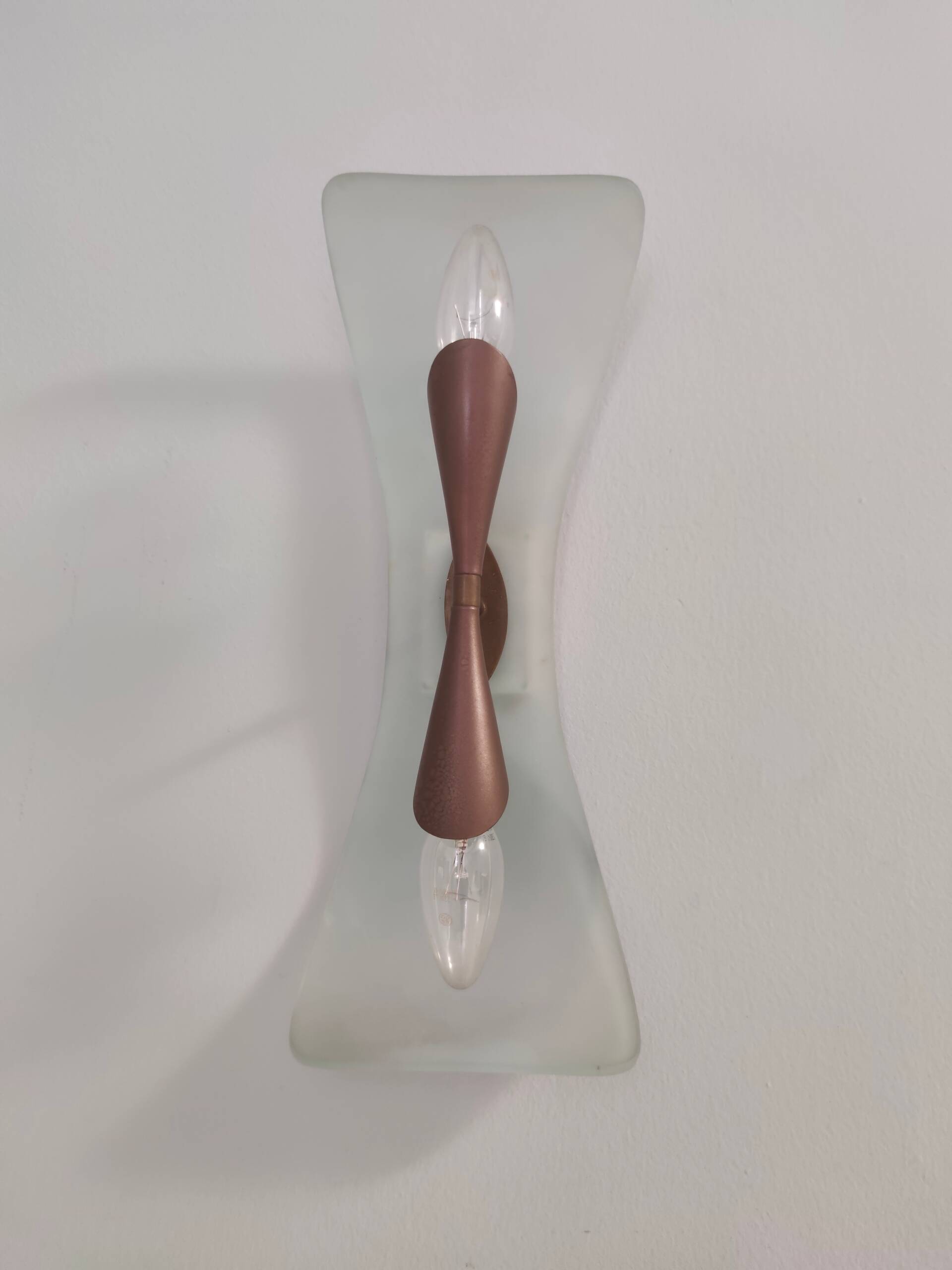 Vintage Brass and Etched and Curved Glass Wall Light ascribable to Fontana Arte