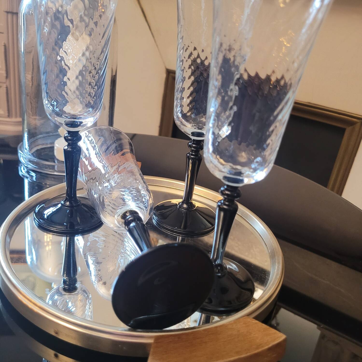 80s chic decorative champagne flutes
