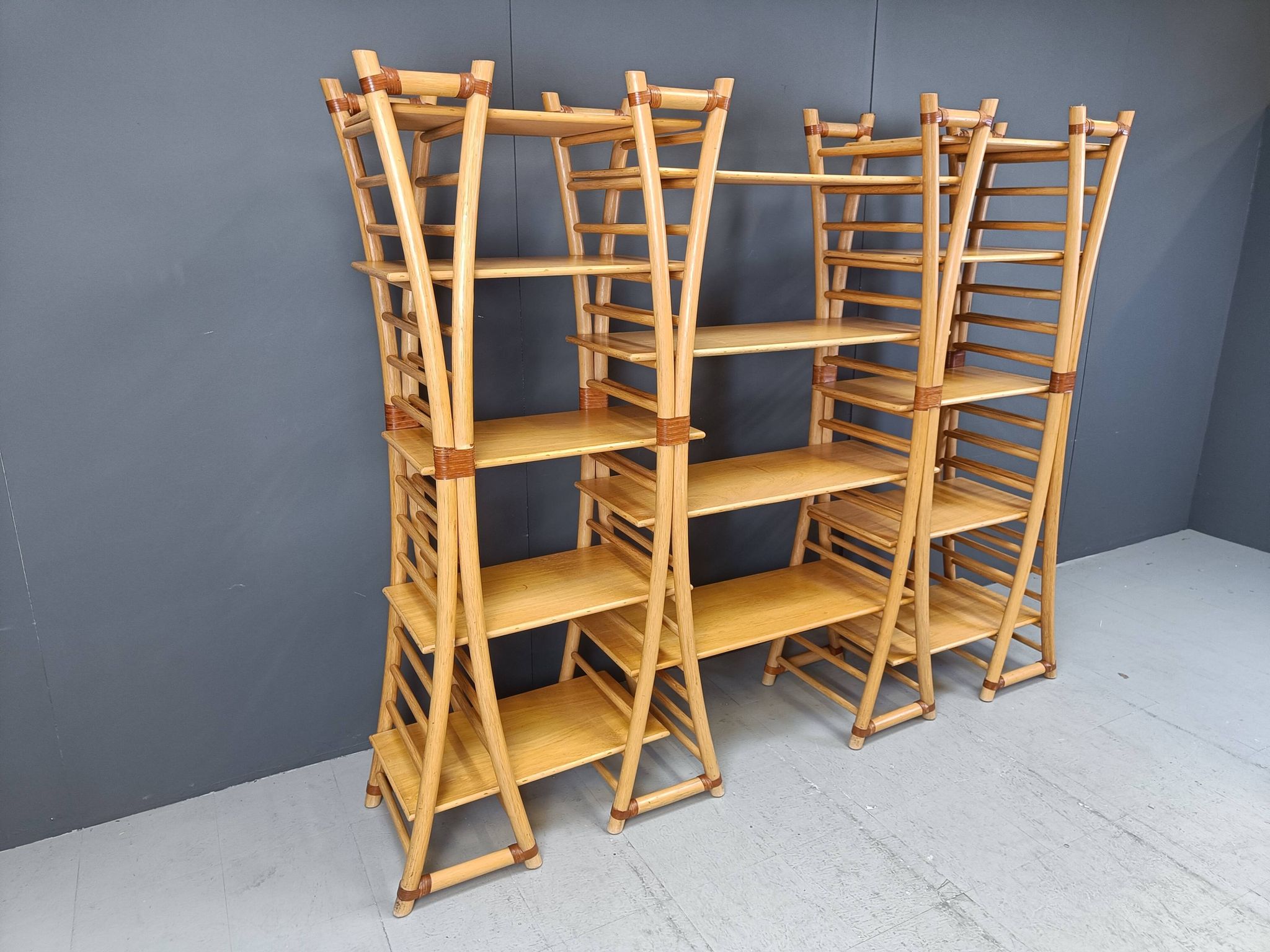 Étagère murale en bambou vintage, années 1970