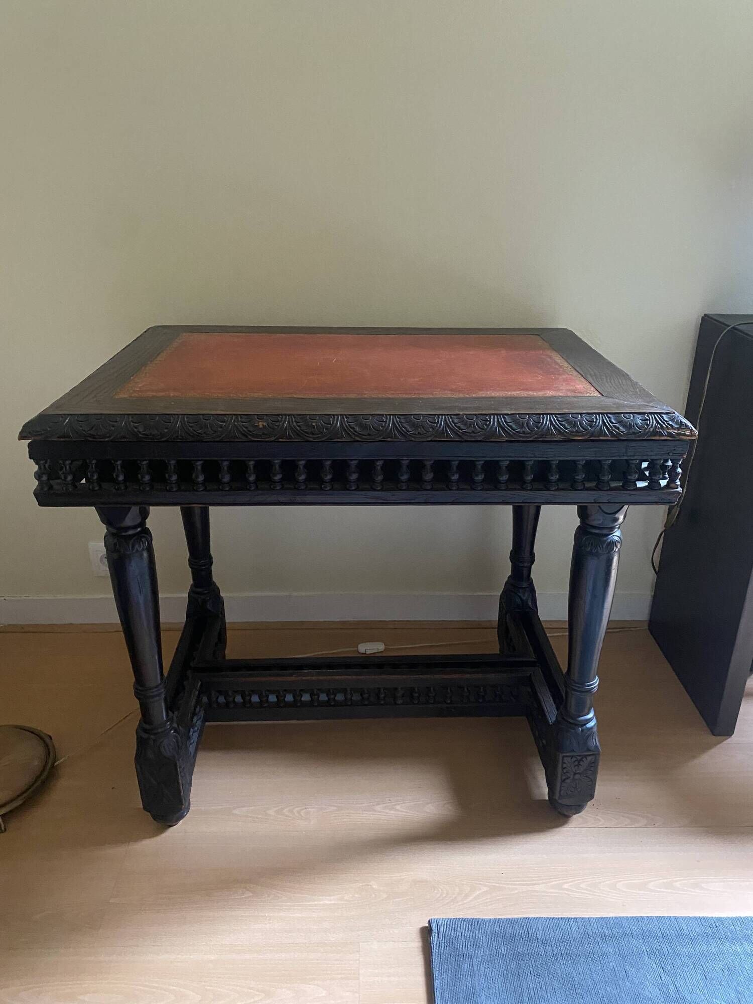 Table/Desk