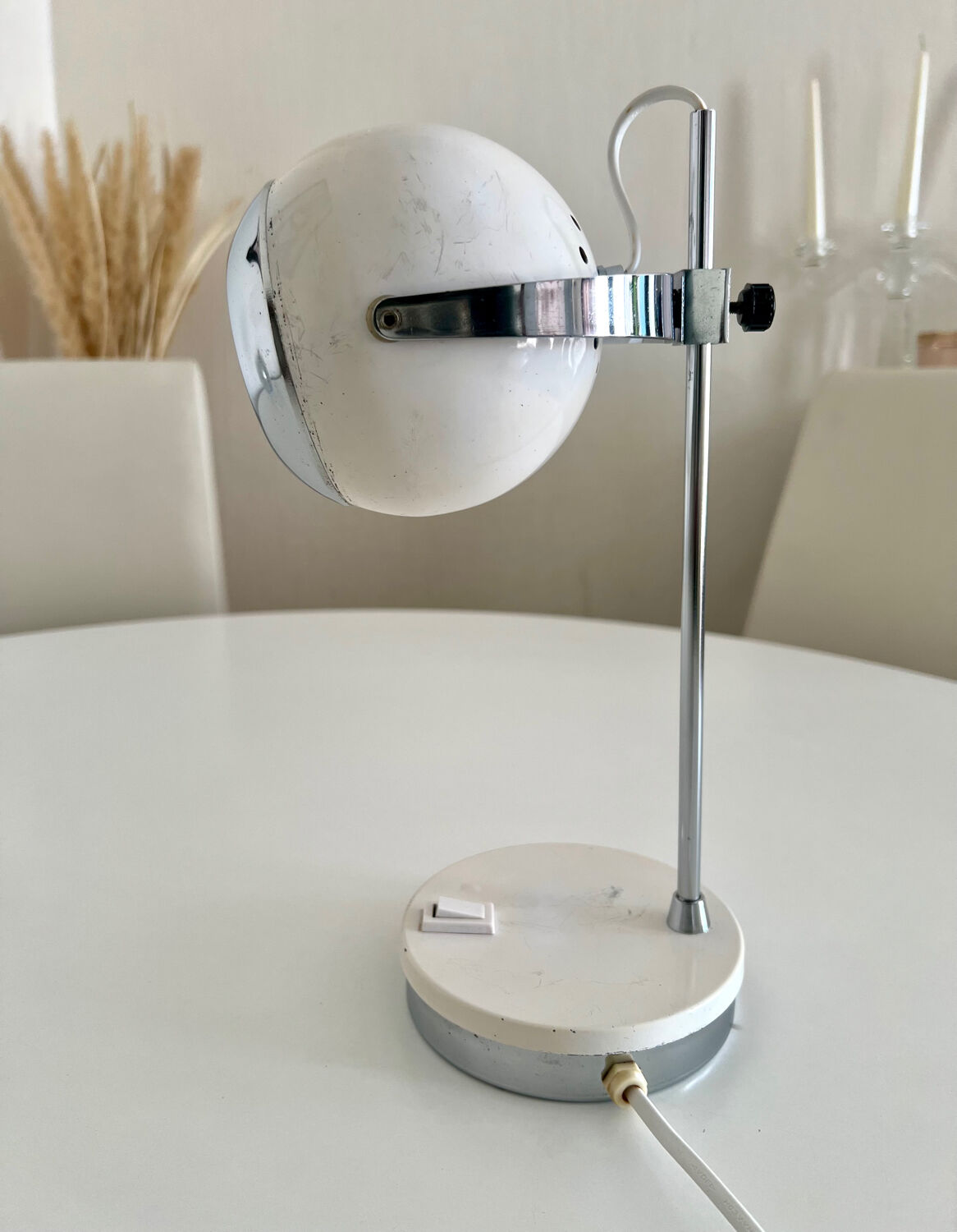 Italian adjustable eyeball lamp in chrome and opaline, 1970s.