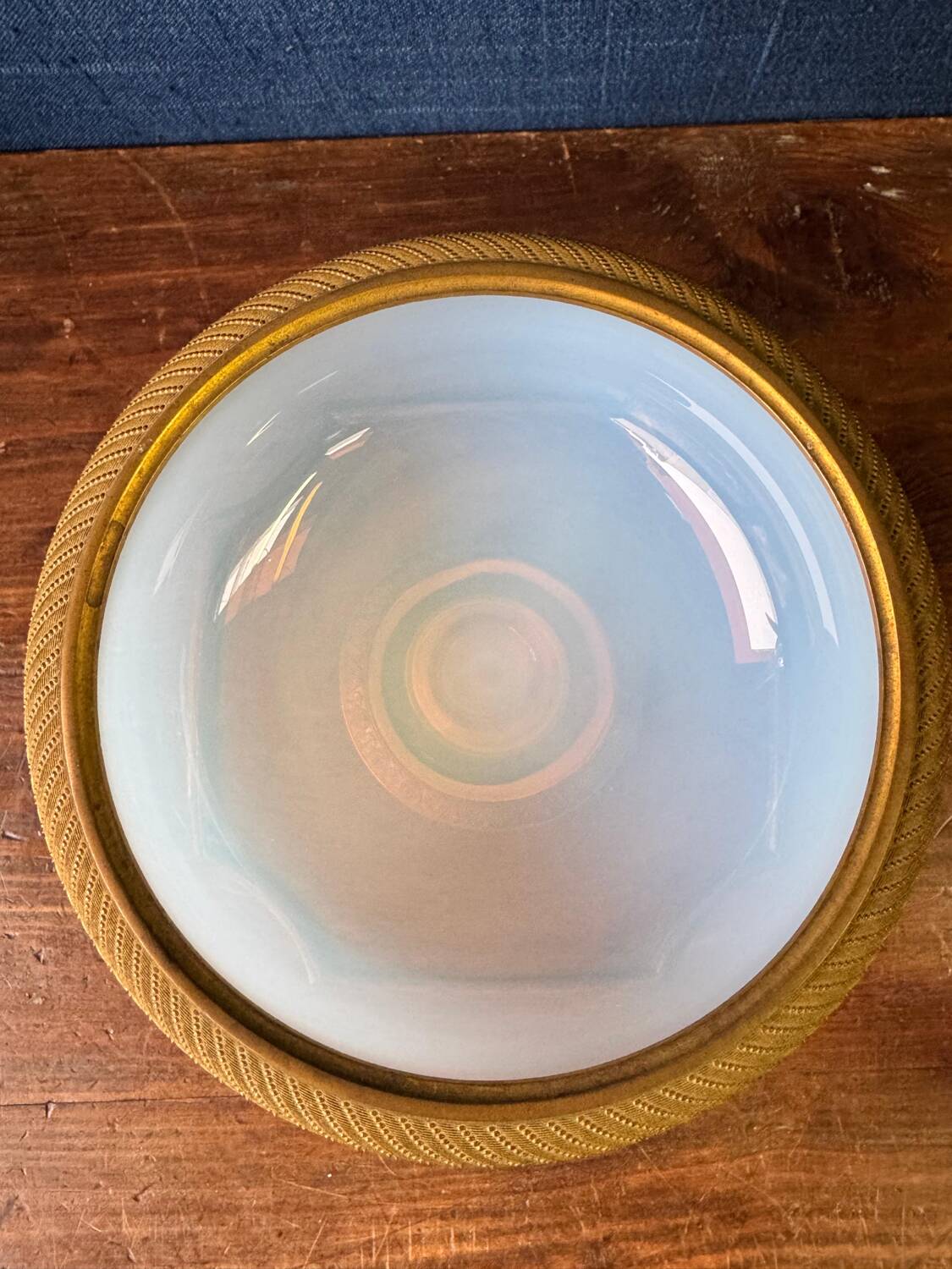 Coupe en opaline sur pied, époque Charles X
