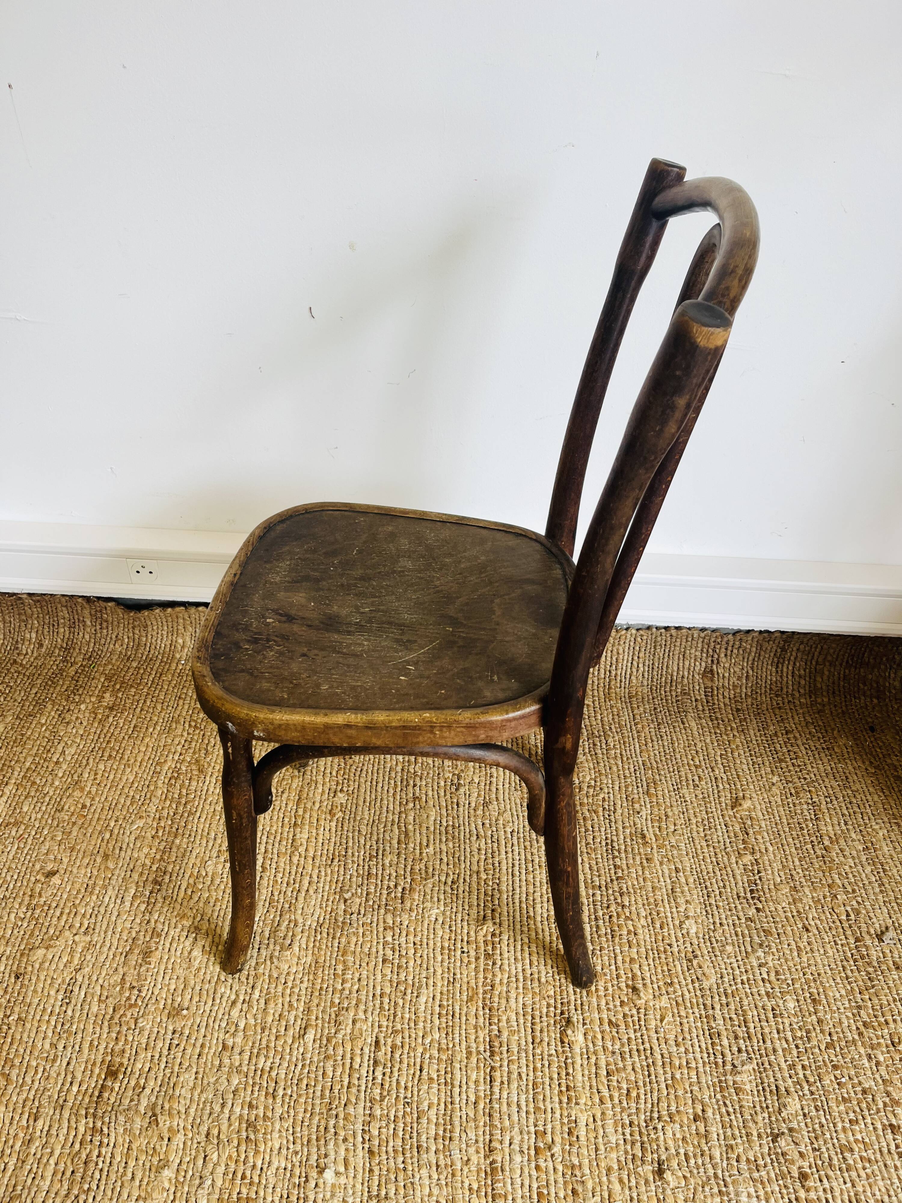 Antique bistro chair – J & J Kohn – curved wood
