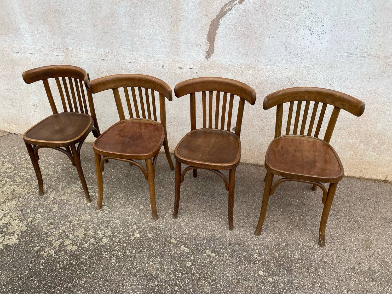 Set of 4 artex bistro chairs