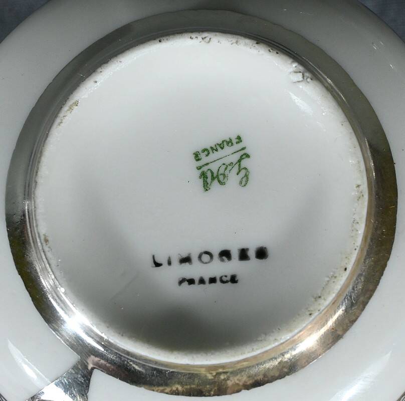 Limoges Porcelain Tea Set, “Saint Graal” Model – Early 20th Century