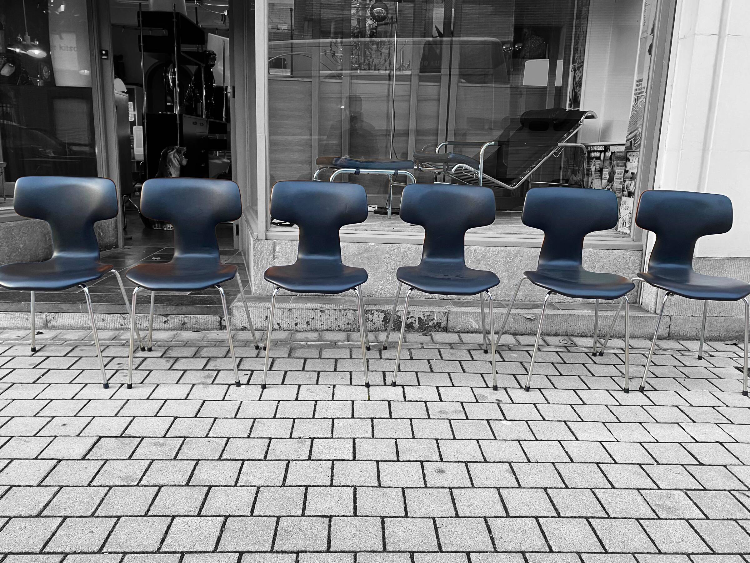 Set of 6 Hammer chairs in black leather, by Arne Jacobsen for Frits Hansen