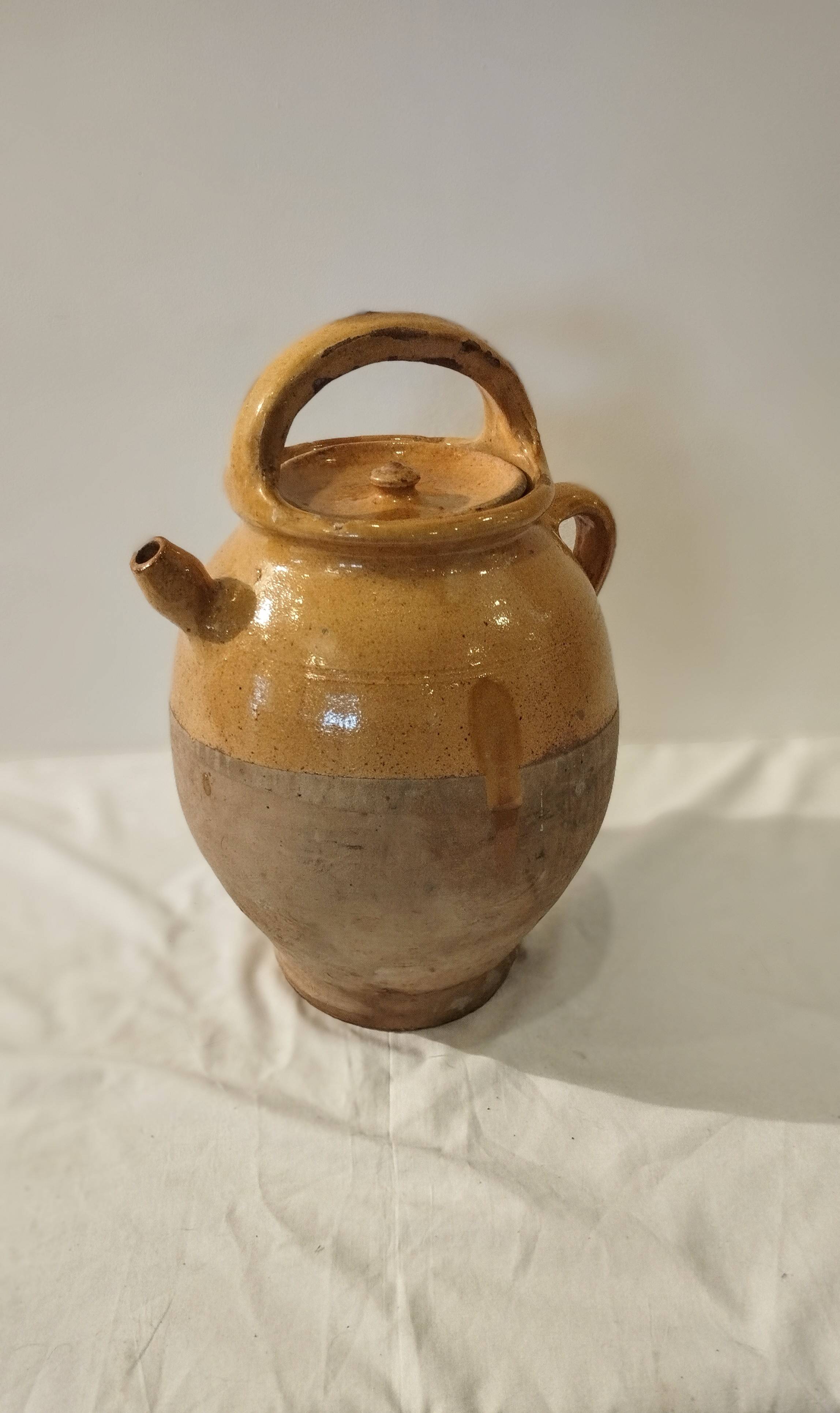 Ancienne cruche à eau