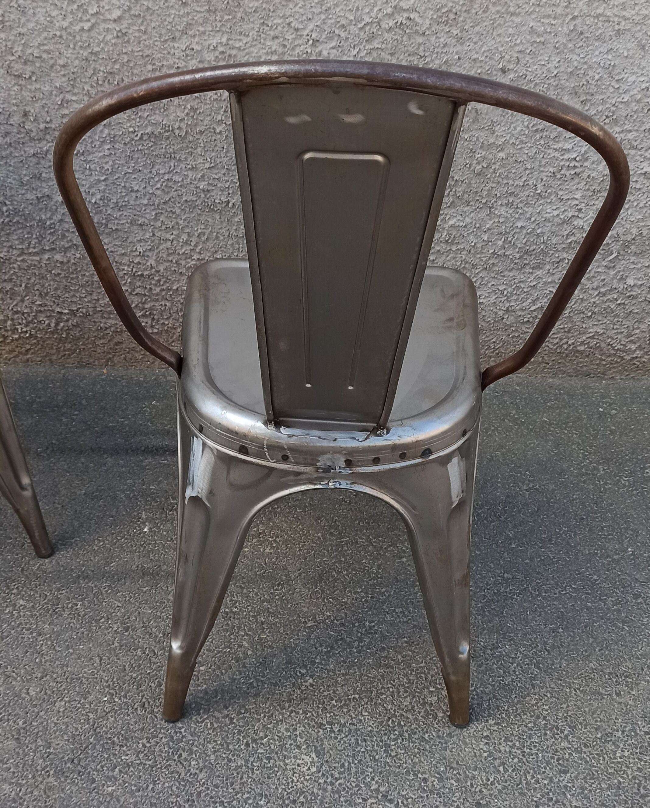 Paire de chaises en métal gris