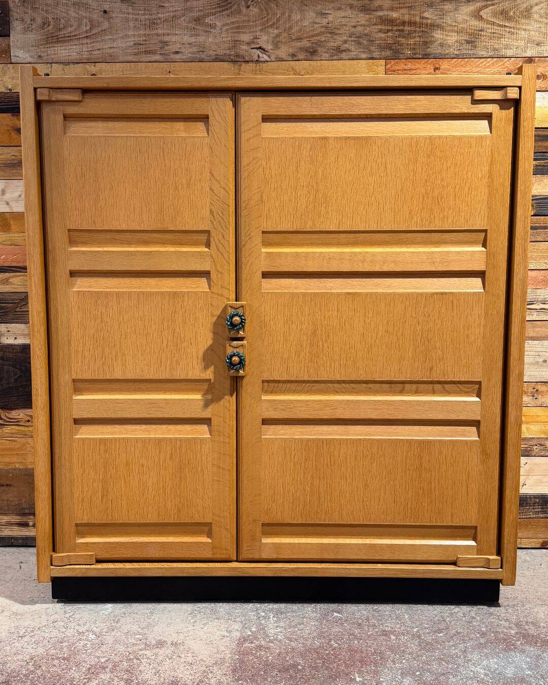 Large solid oak wardrobe - Guillerme & Chambron