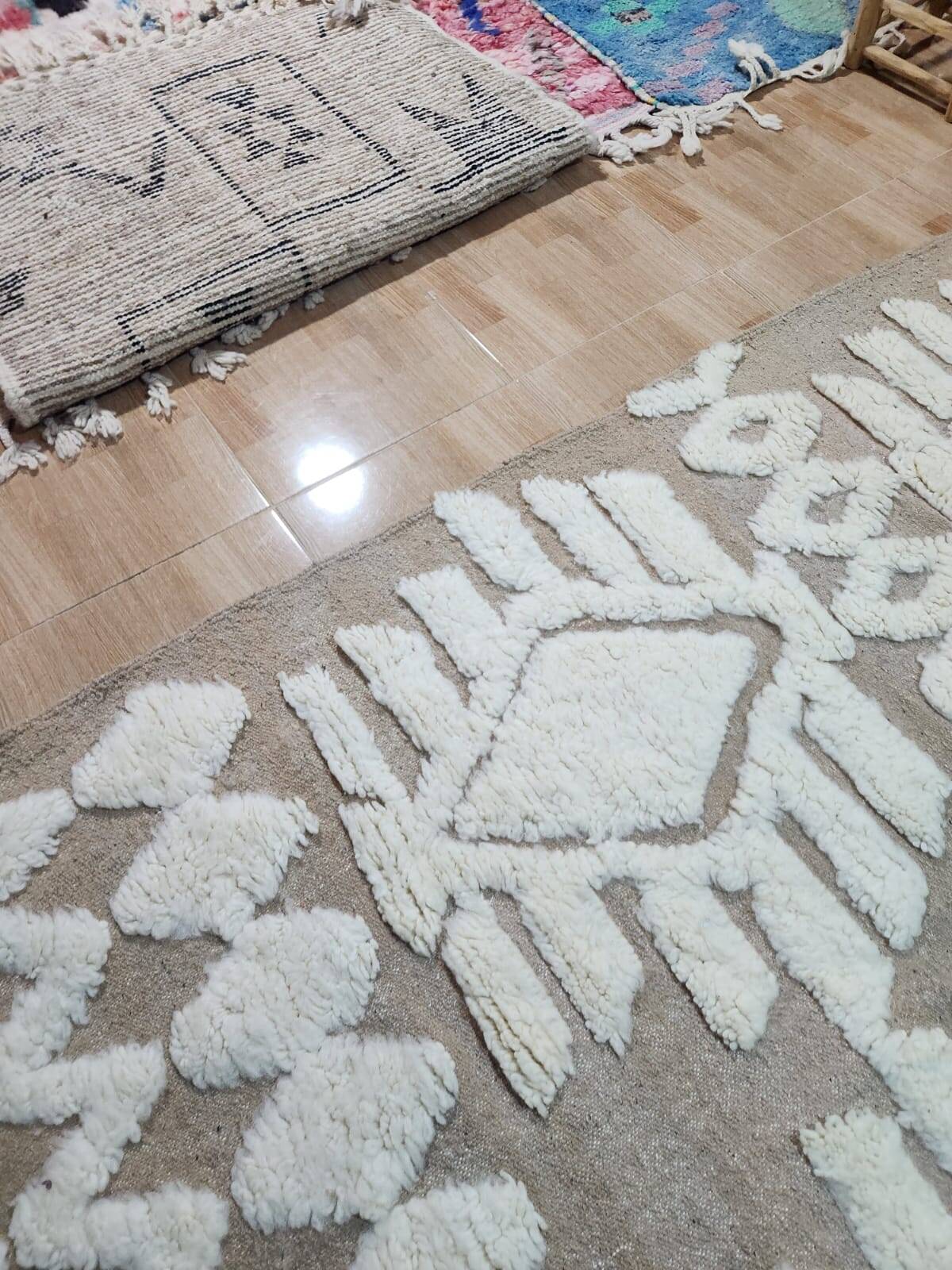 Berber rug with natural geometric patterns 3*2m