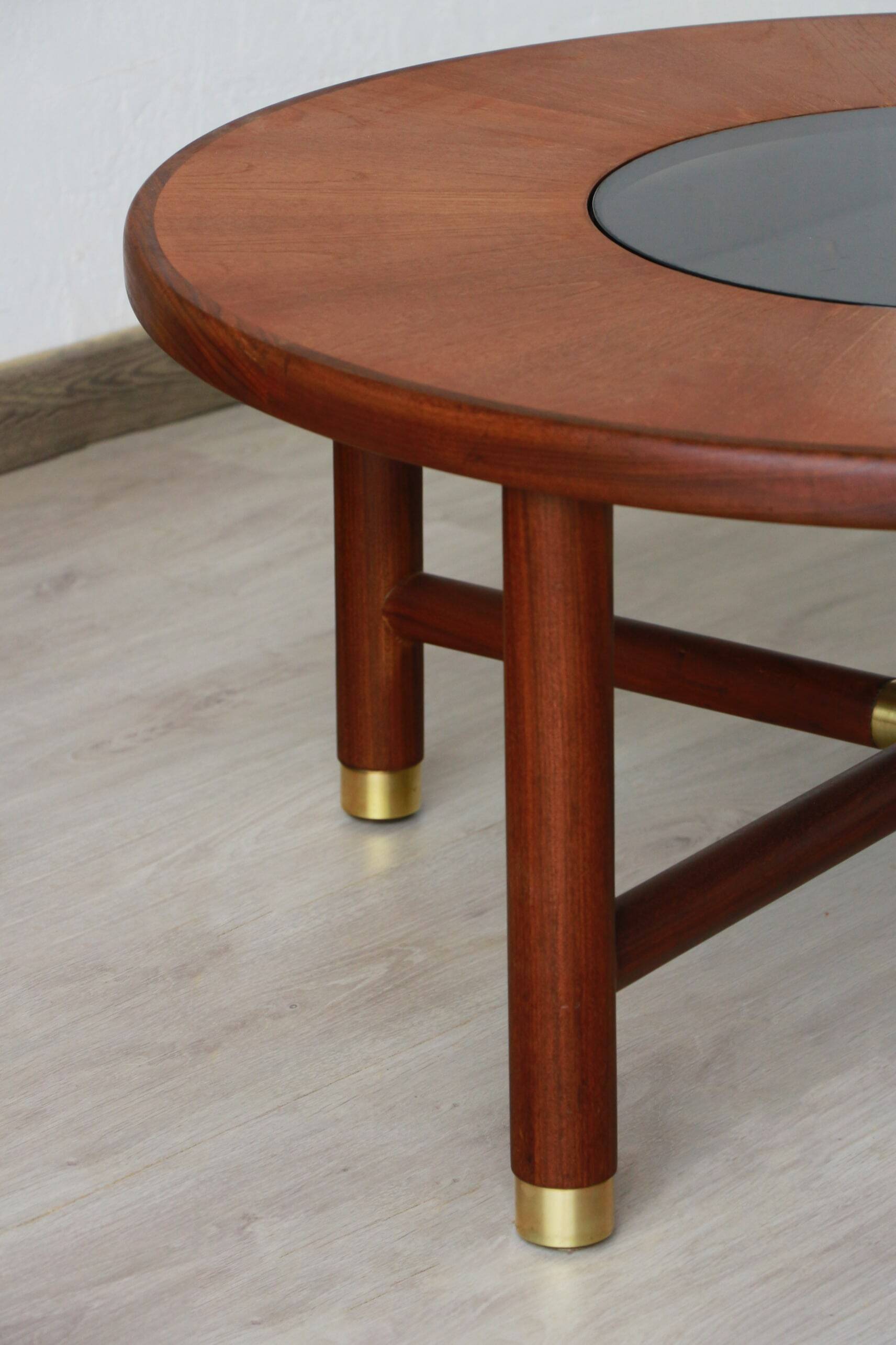 Round coffee table - Model 8058 - G Plan