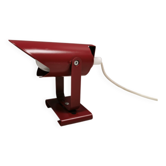 Small delicious wall lamp in Bordeaux red color from the 1980s